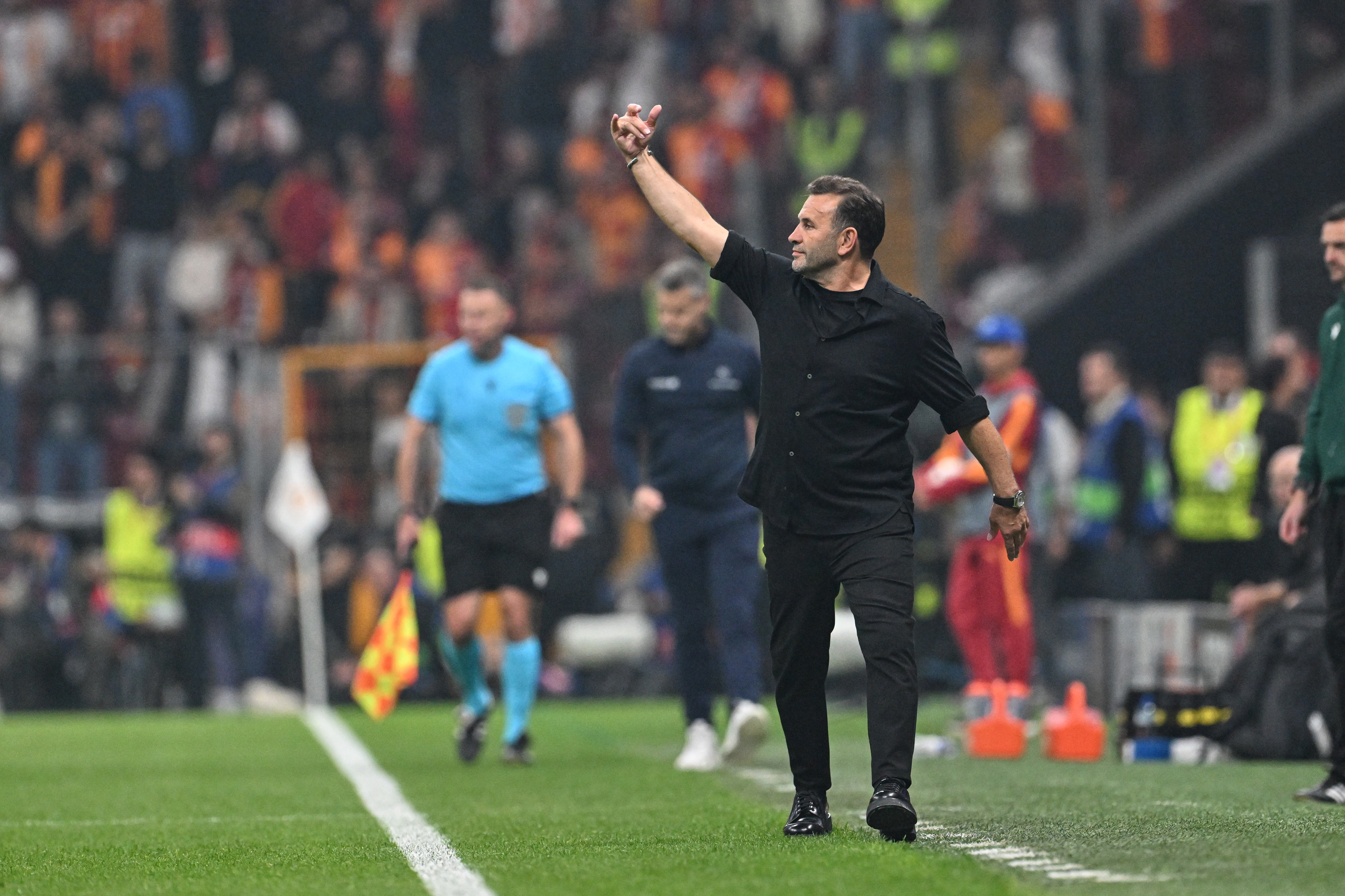 Okan Buruk'tan maç saati tepkisi