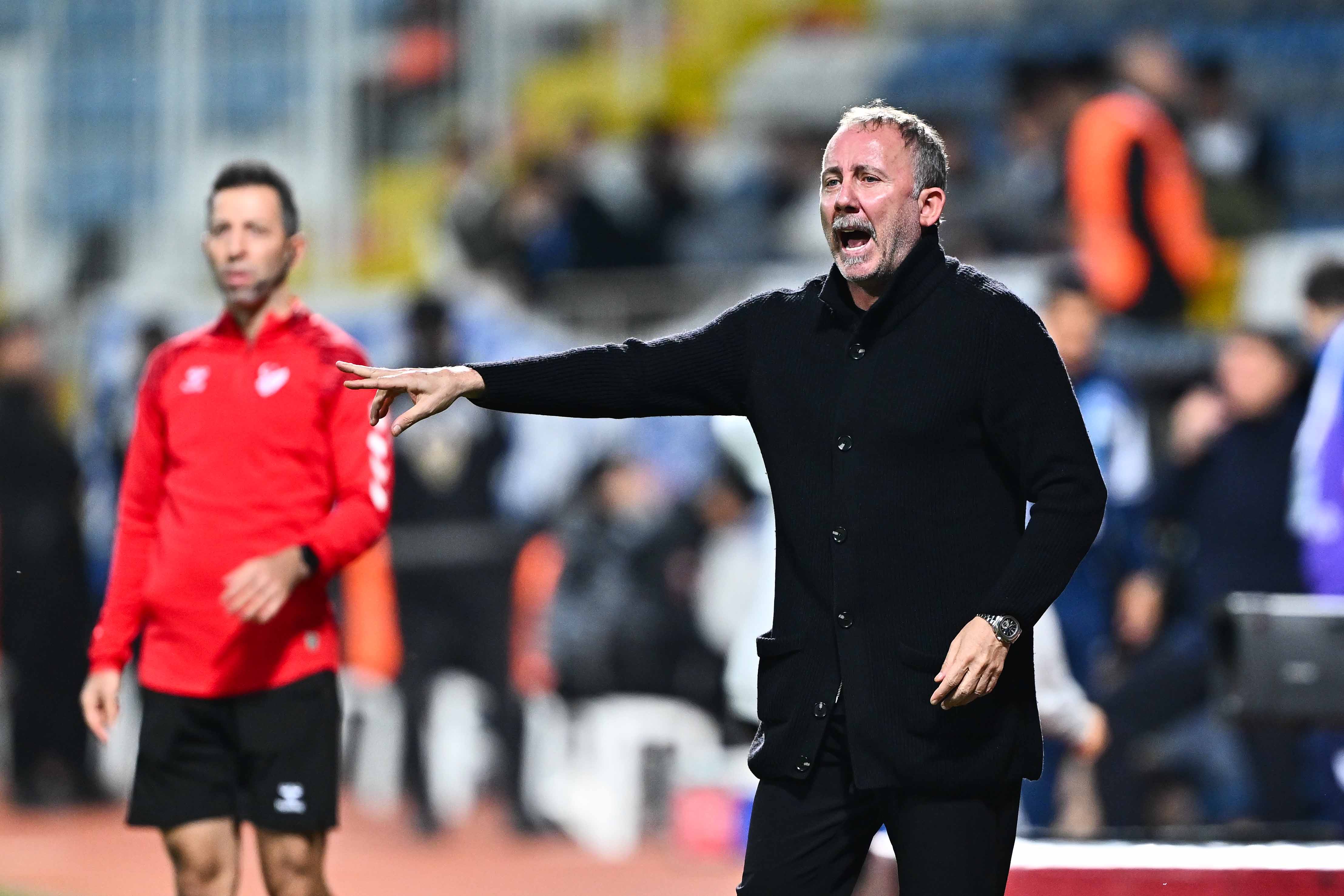 Sergen Yalçın'dan derbi mesajı: Fenerbahçe maçında göreceğiz