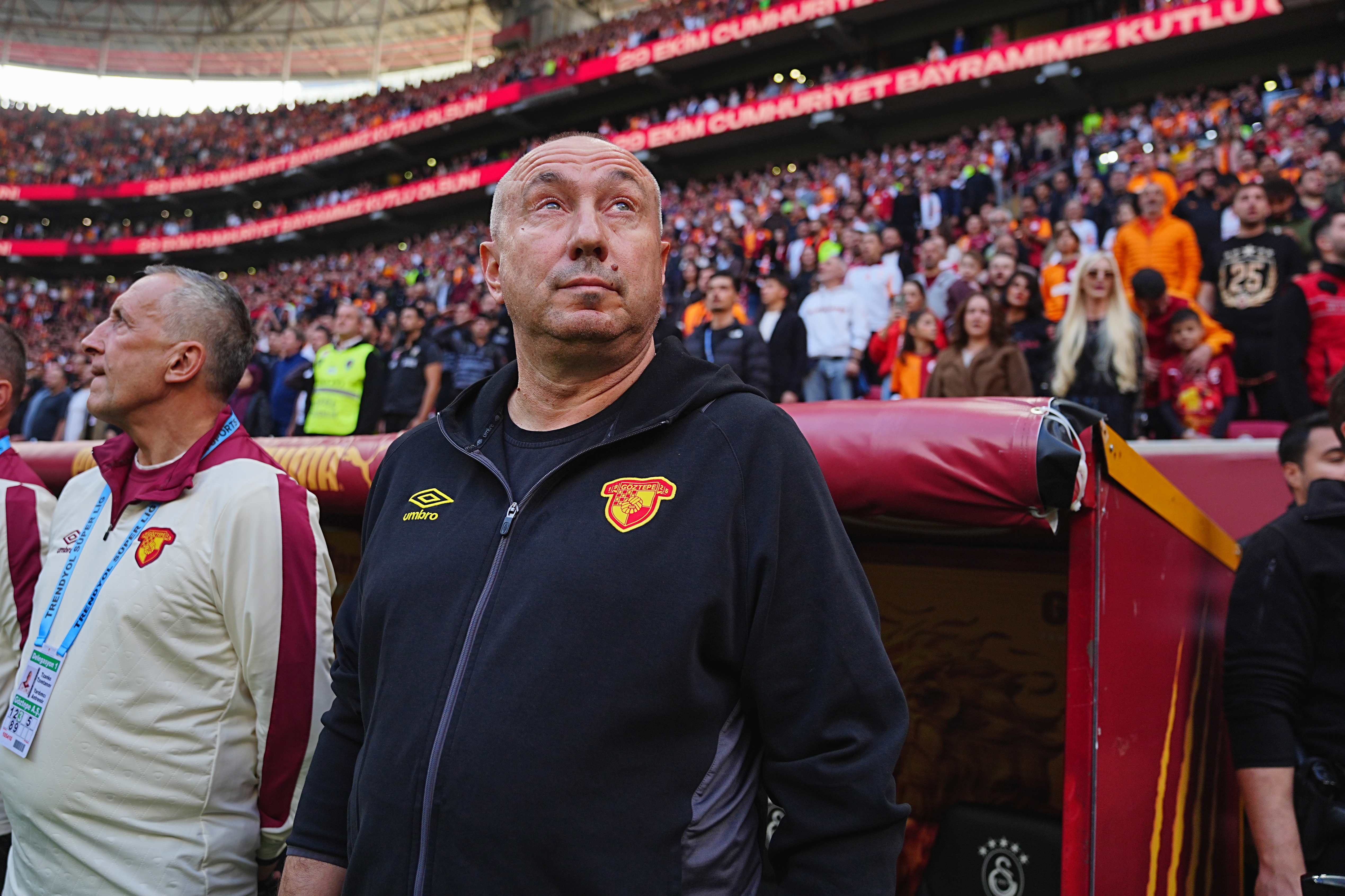 Stoilov: Hakemler ile ilgili yorum yapmayı sevmiyorum