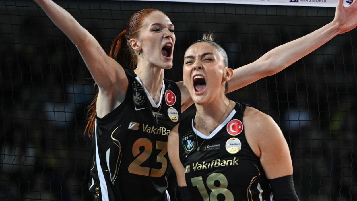 VakıfBank, Galatasaray'a set vermedi