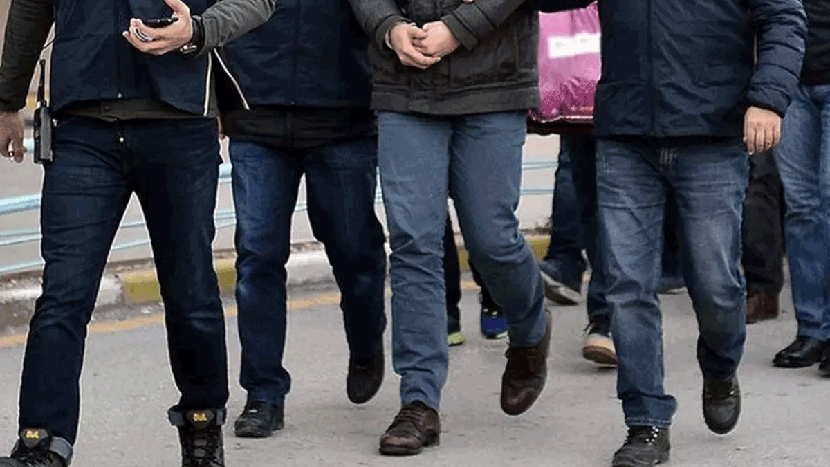 V Turčiji aretirali 20 osumljencev zaradi povezav s FETÖ v devetih provincah