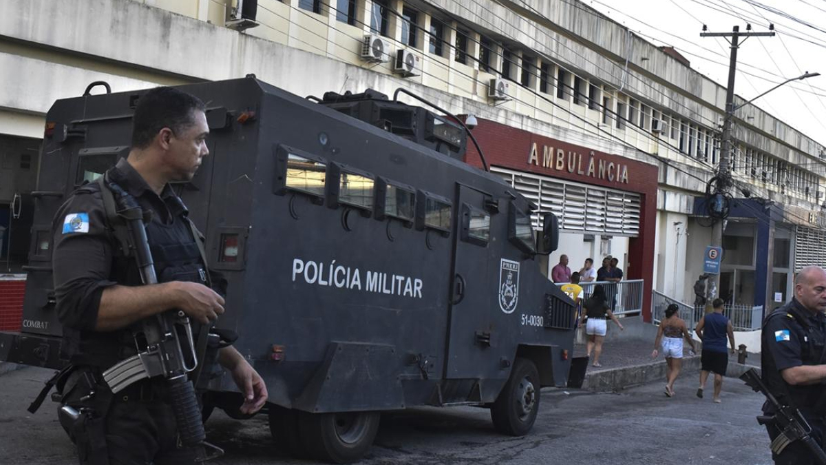 Favela operasyonu felakete döndü: 4'ü polis, 64 kişi hayatını kaybetti