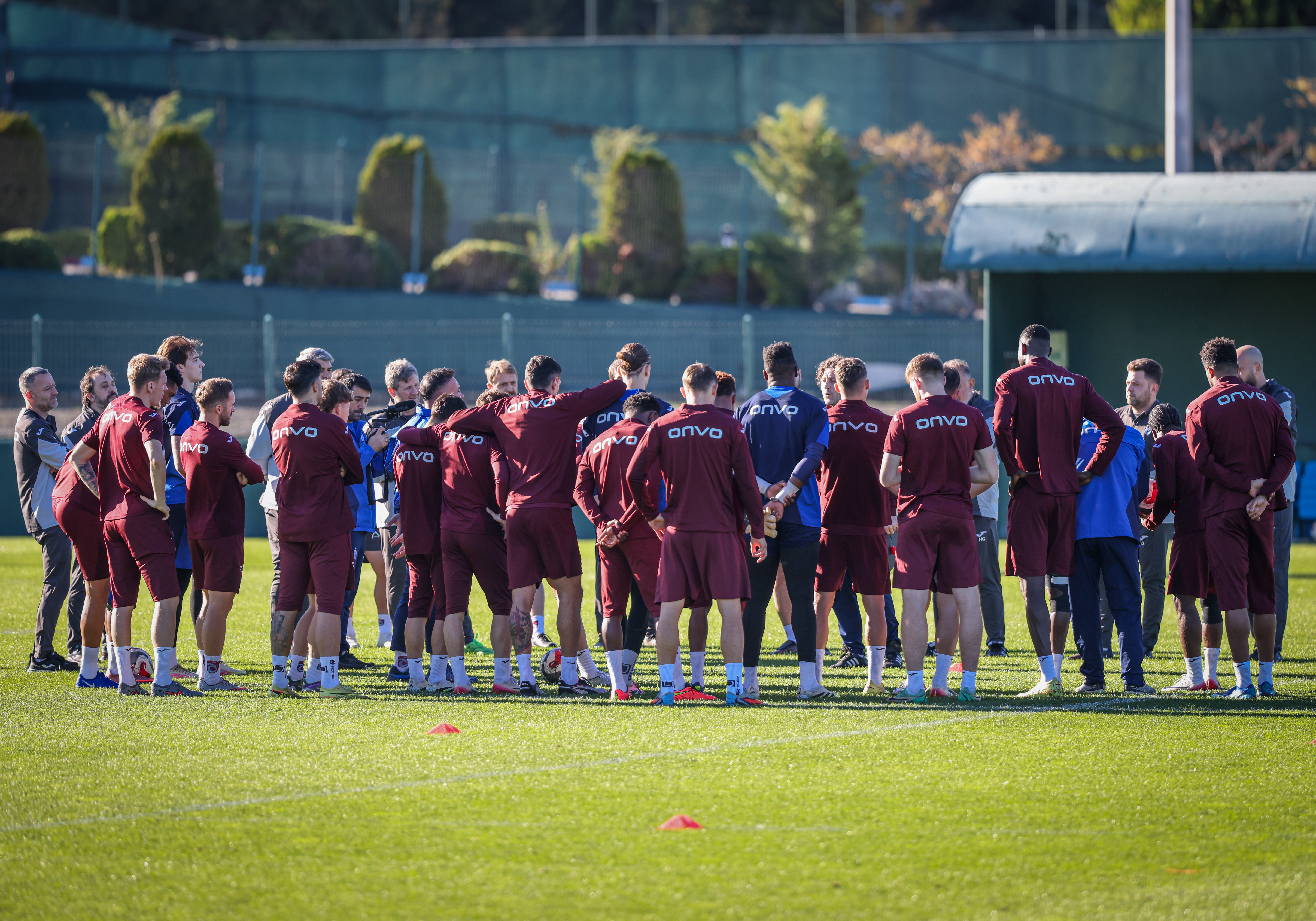 Fırtına, Galatasaray derbisi öncesi çalışmalarını sürdürdü