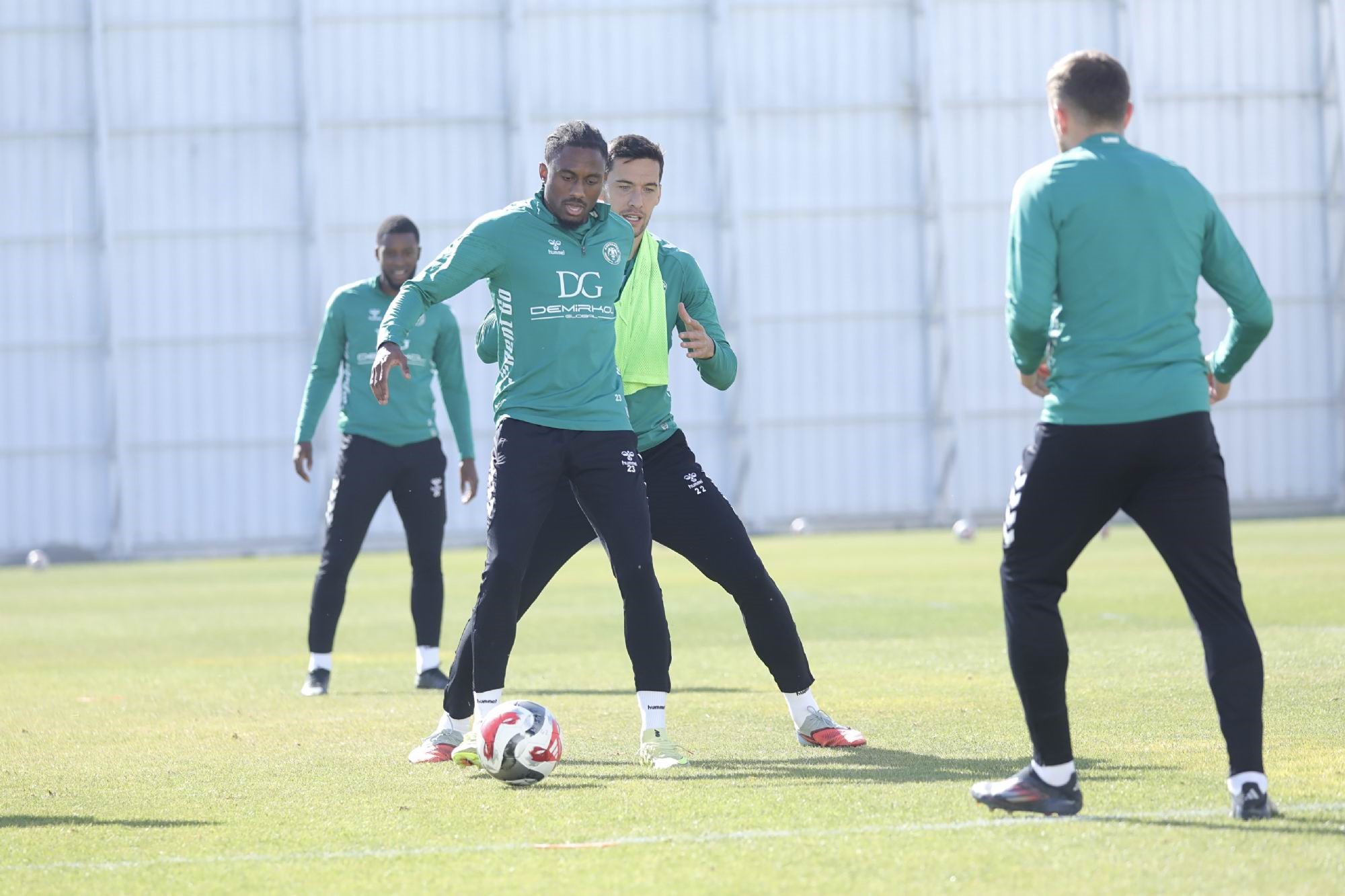 Konyaspor'da Samsunspor mesaisi devam etti