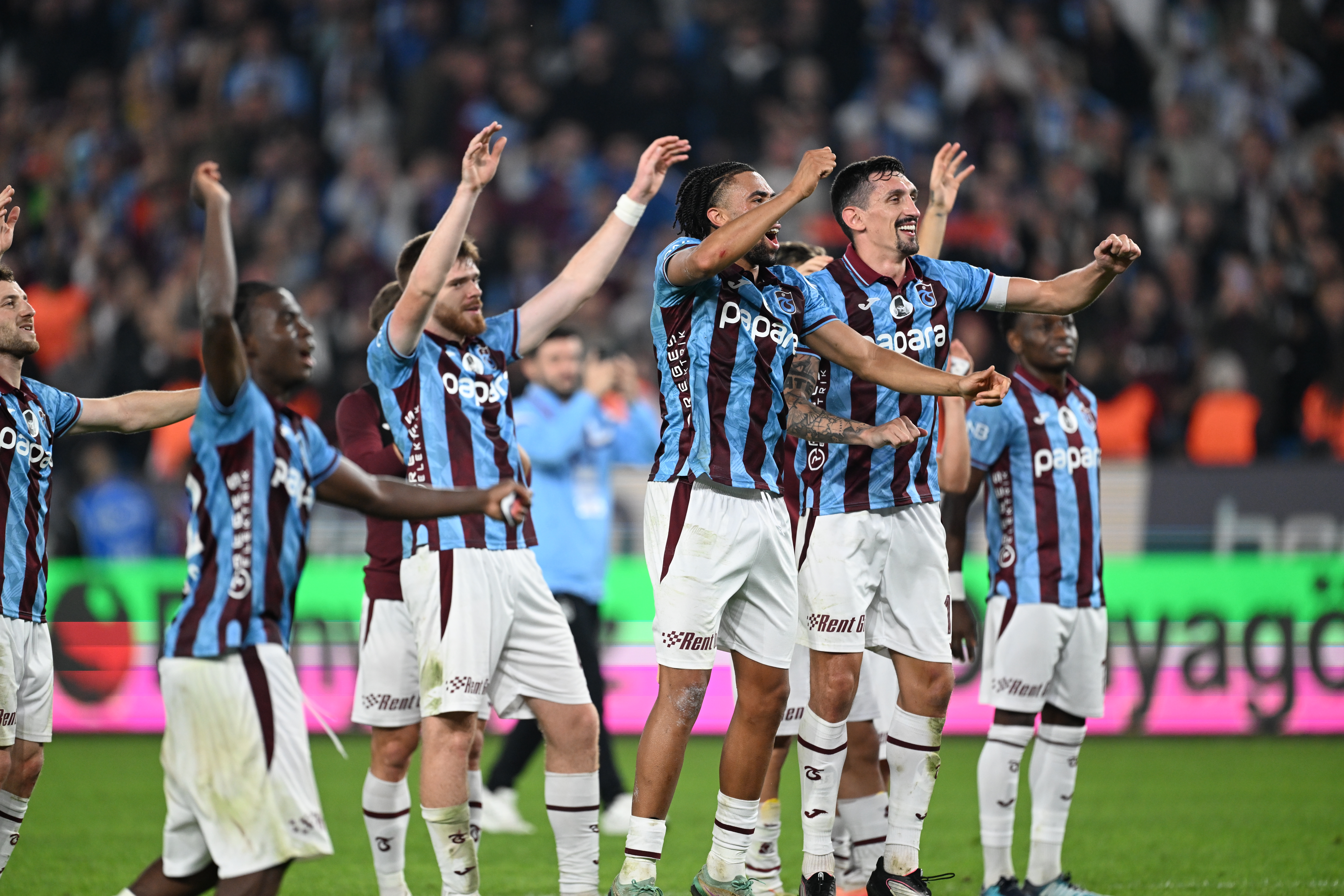 Trabzonspor'un Galatasaray maçı kamp kadrosu belli oldu