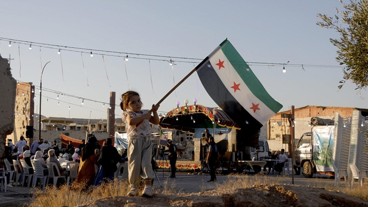 Turški minister Yerlikaya sporočil, da se je v domovino vrnilo 550.000 Sirijcev