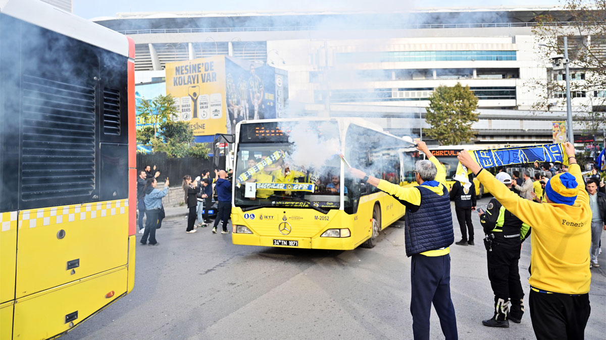Fenerbahçe taraftarı derbi için yola çıktı