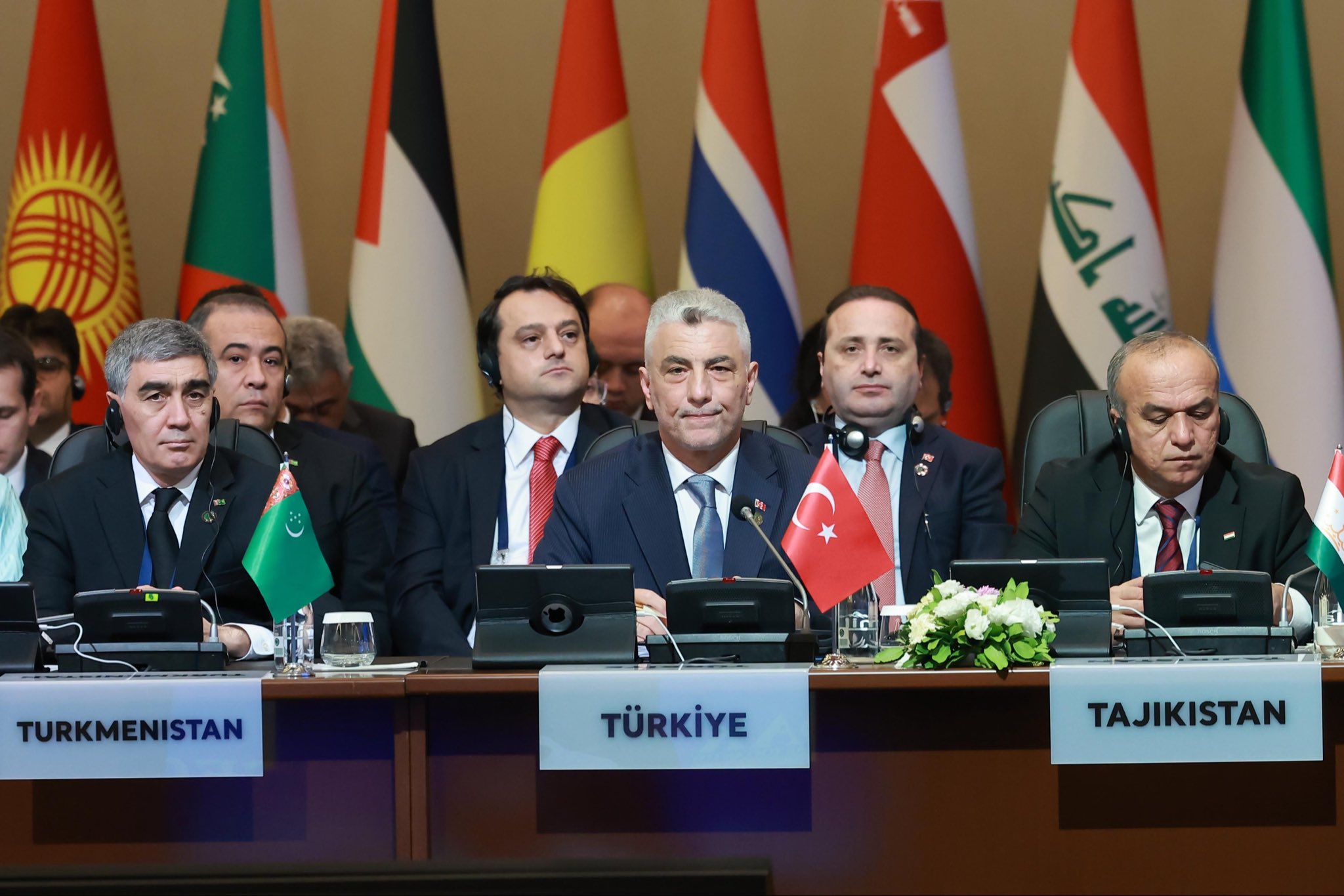 Bakan Bolat'tan diplomasi trafiği: Mısırlı ve Suudi Arabistanlı yetkililerle görüştü