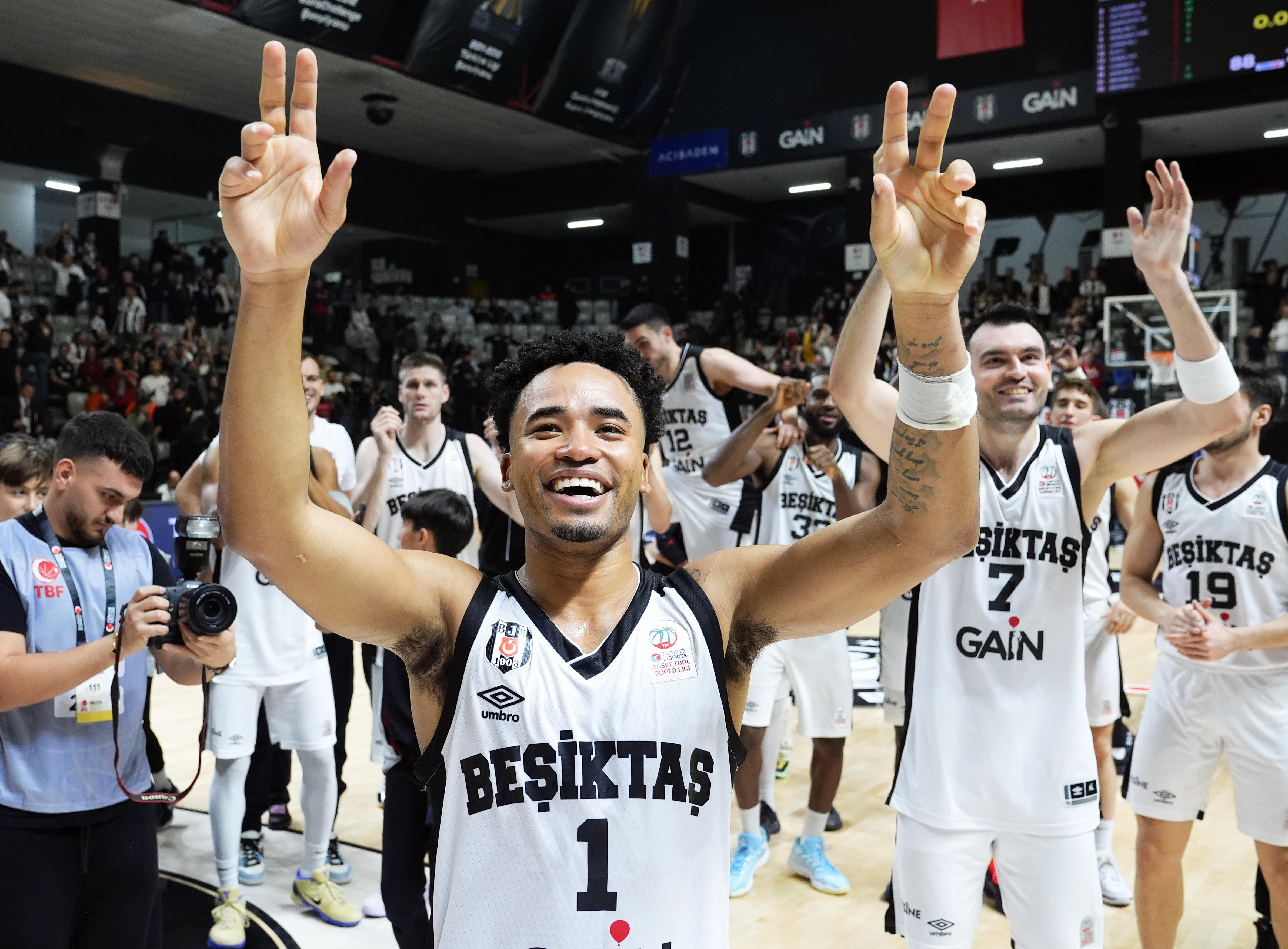 Beşiktaş GAİN gostuje pri Budućnost VOLI v evropskem pokalu