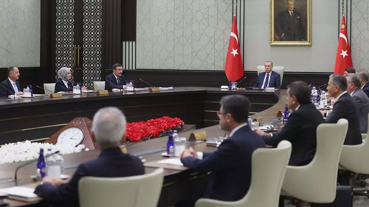 V Beštepeju potekala seja predsedniškega kabineta pod vodstvom Erdoğana