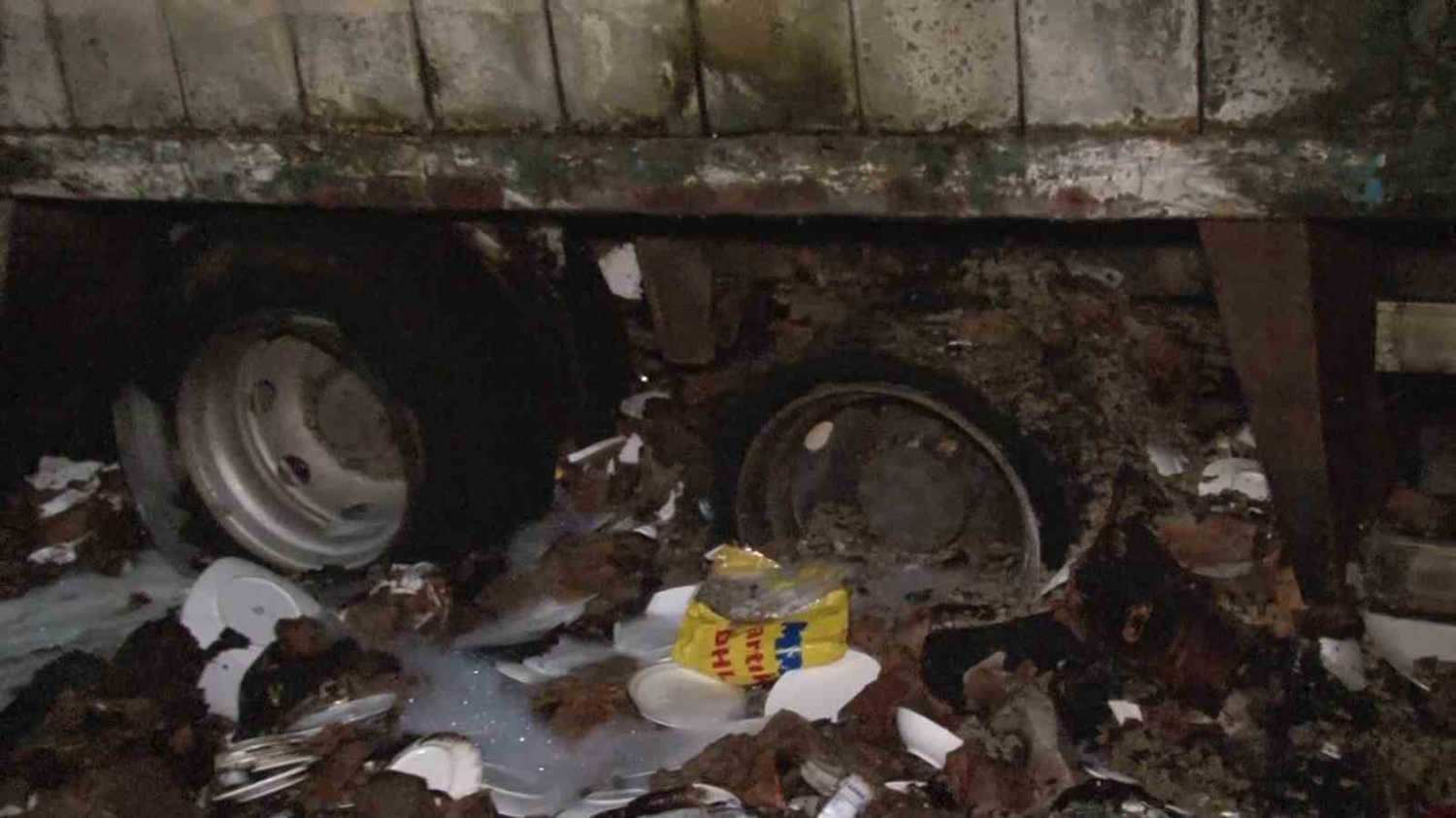 Na avtocesti Kuzey Marmara zagorel tovornjak, preprečena večja nesreča