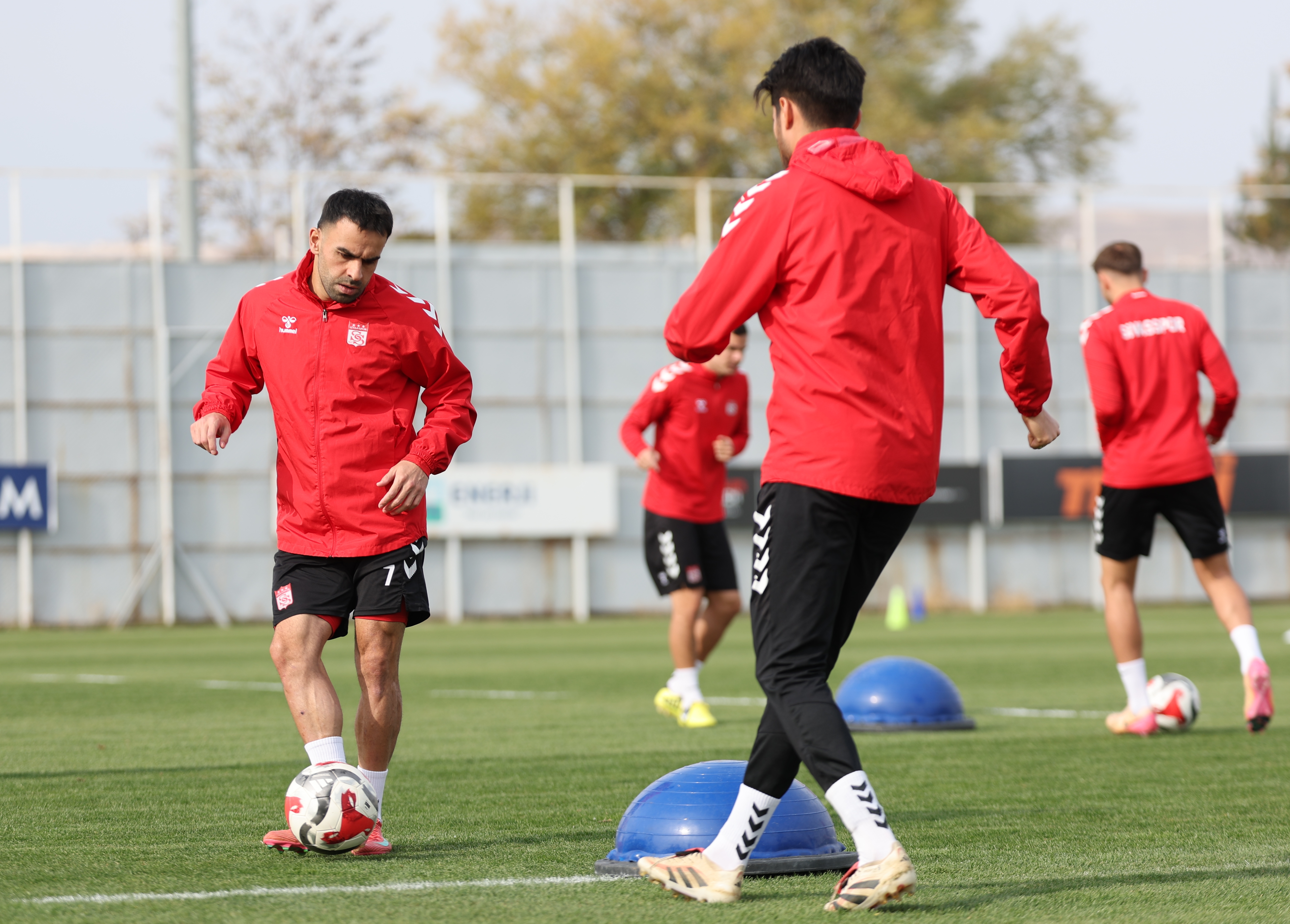 Sivasspor, Manisa FK mesaisinde