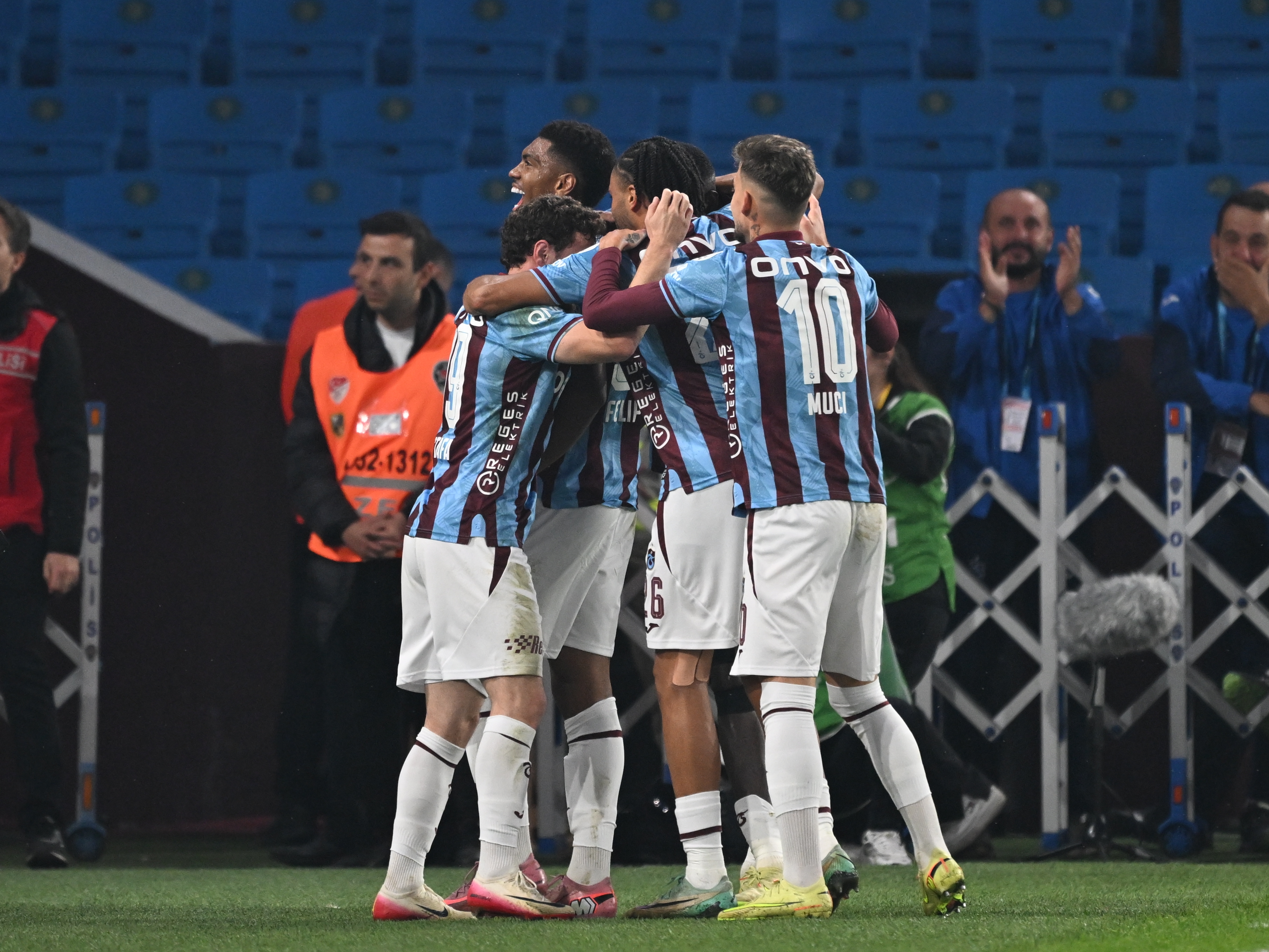 Trabzonspor se bo v četrtem krogu turškega pokala pomeril z İmaj Altyapı Vanspor