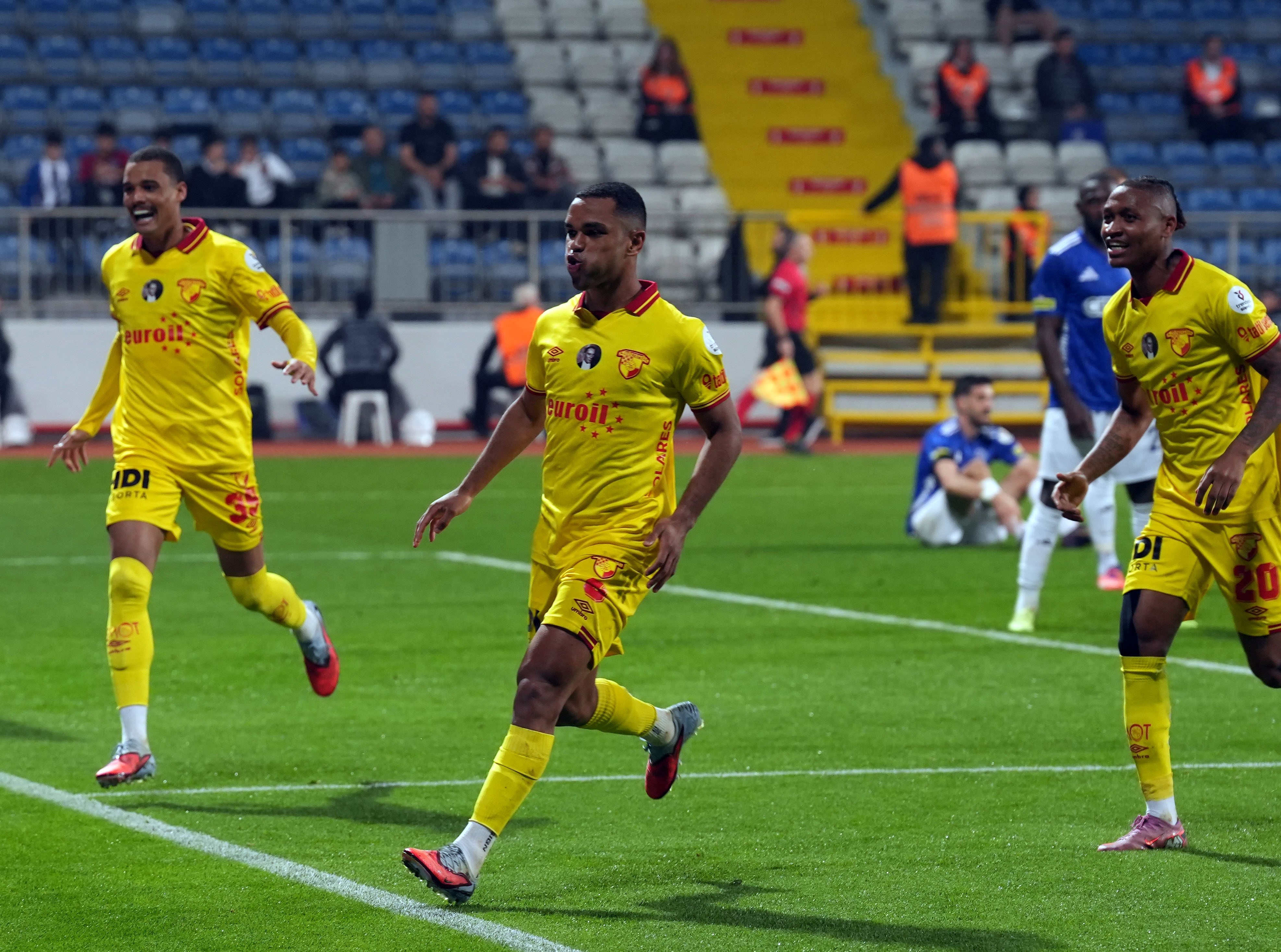 Göztepe deplasmanda Juan'ın dublesiyle kazandı