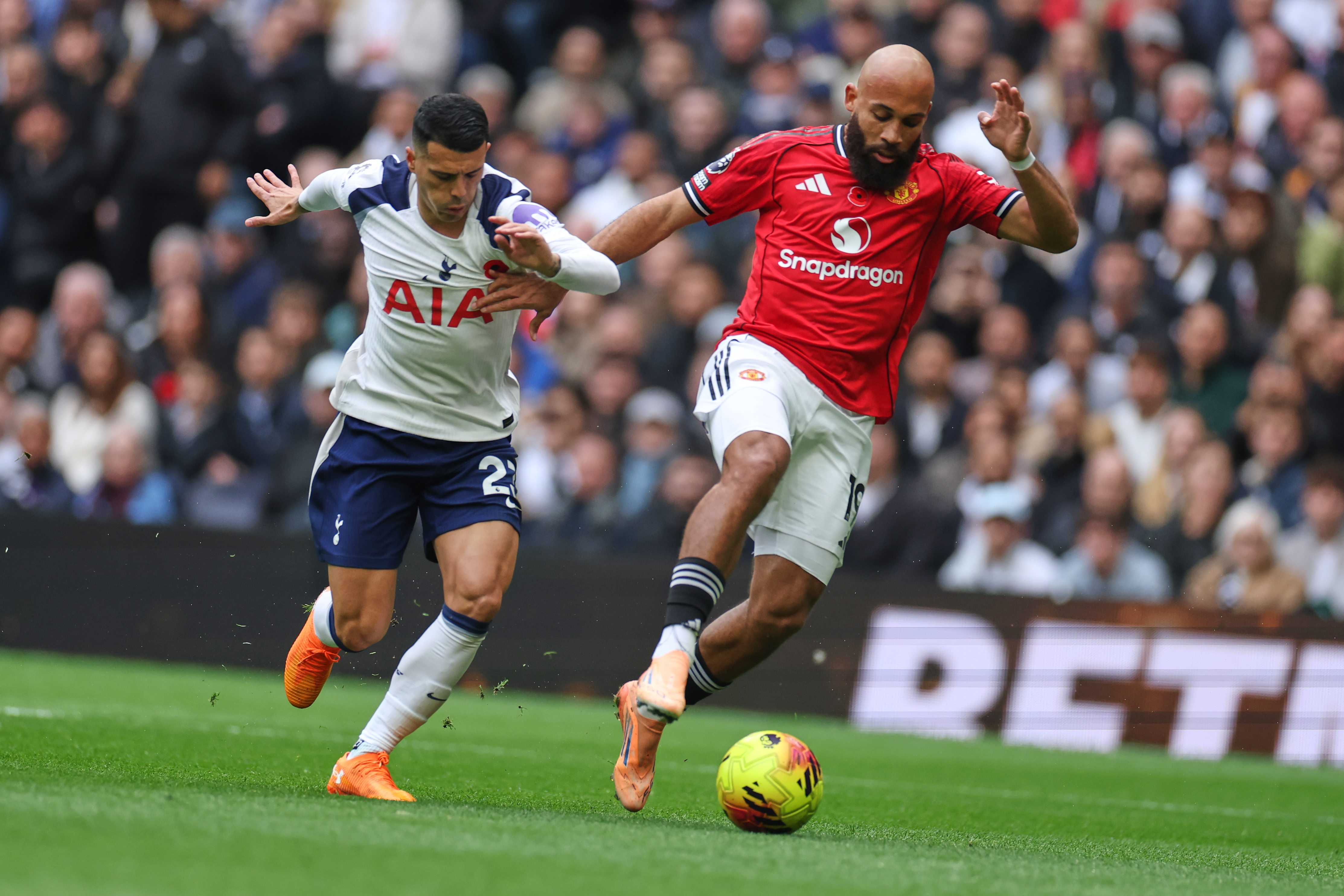 Tottenham in Manchester United sta remizirala v dramatični tekmi z zadetki v sodnikovem podaljšku