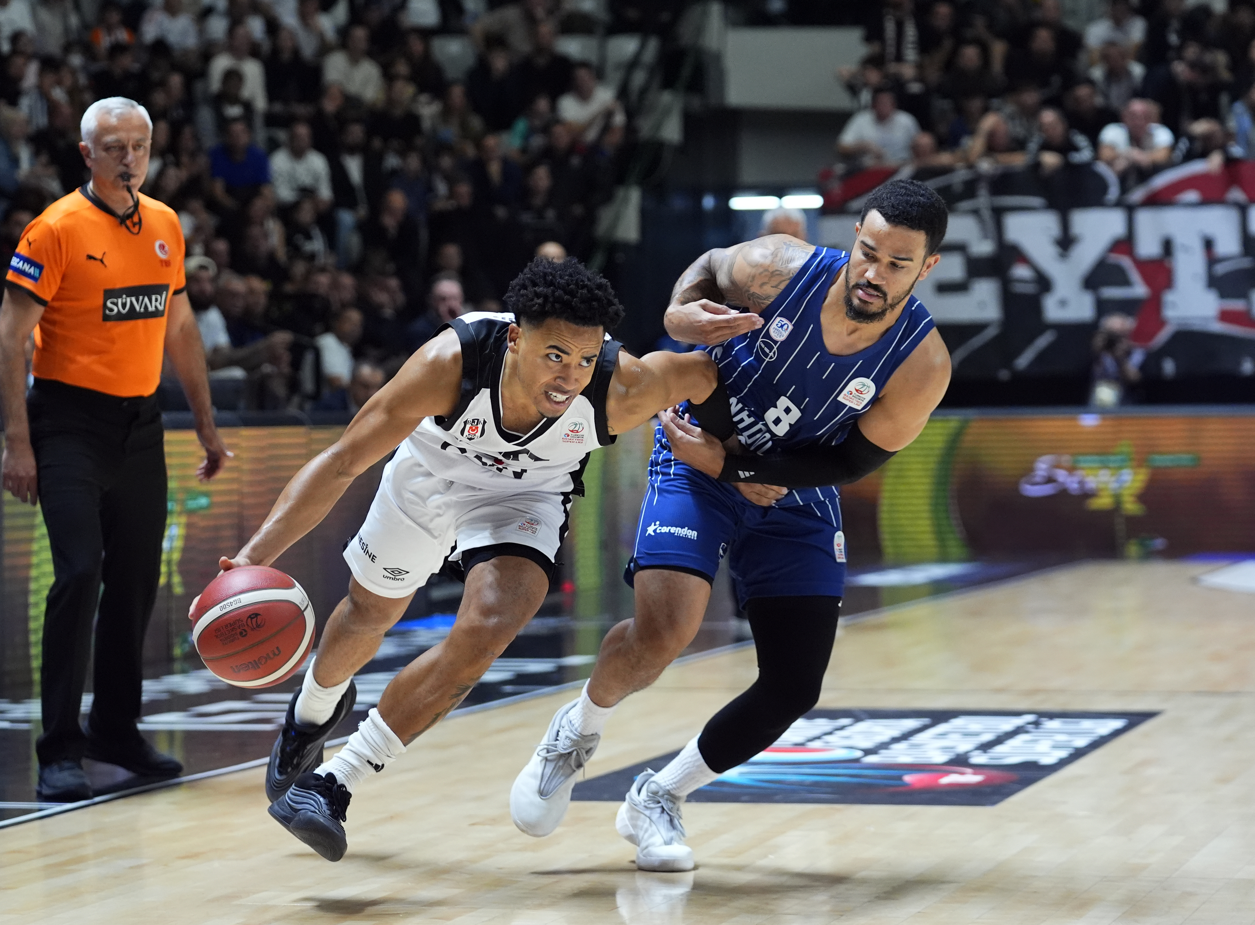 Beşiktaş, Anadolu Efes'i devirdi, yoluna kayıpsız devam etti