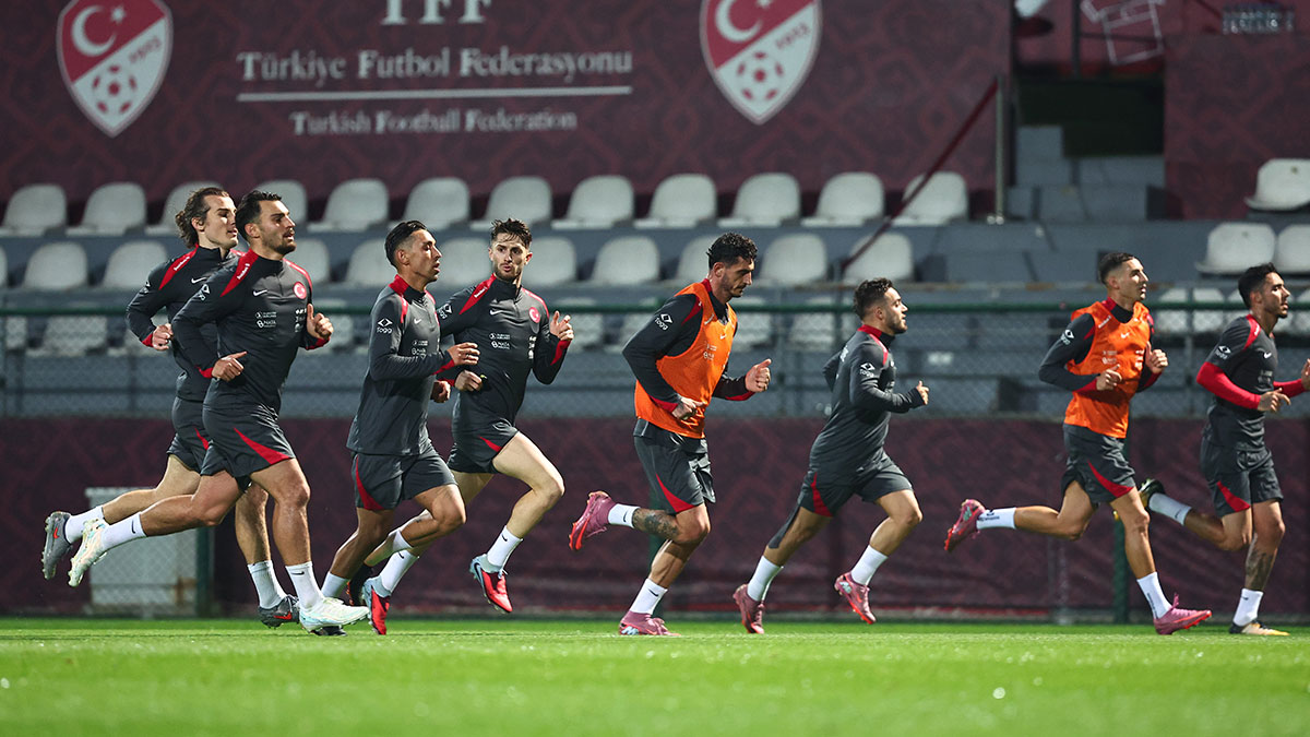 A Milli Takım'ın Bulgaristan ve İspanya maçı hazırlıkları başladı