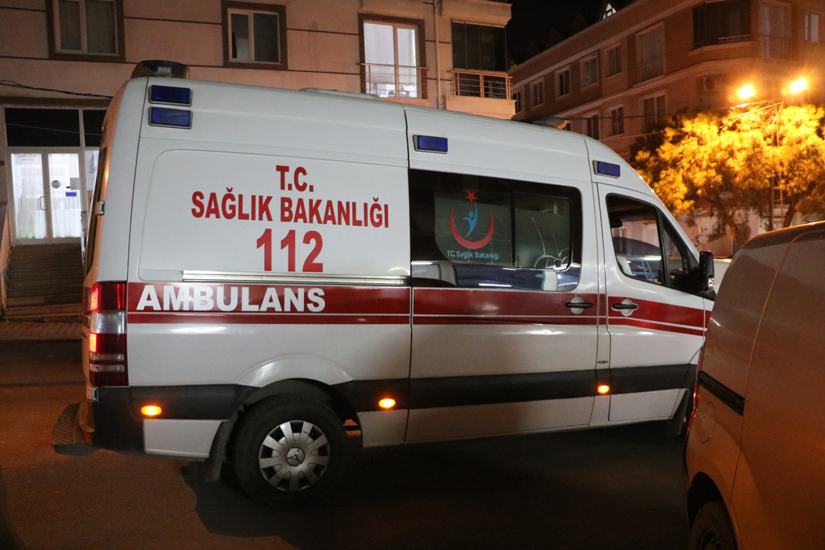 Ataşehir'de 5 aracın karıştığı zincirleme kaza: Yaralılar var