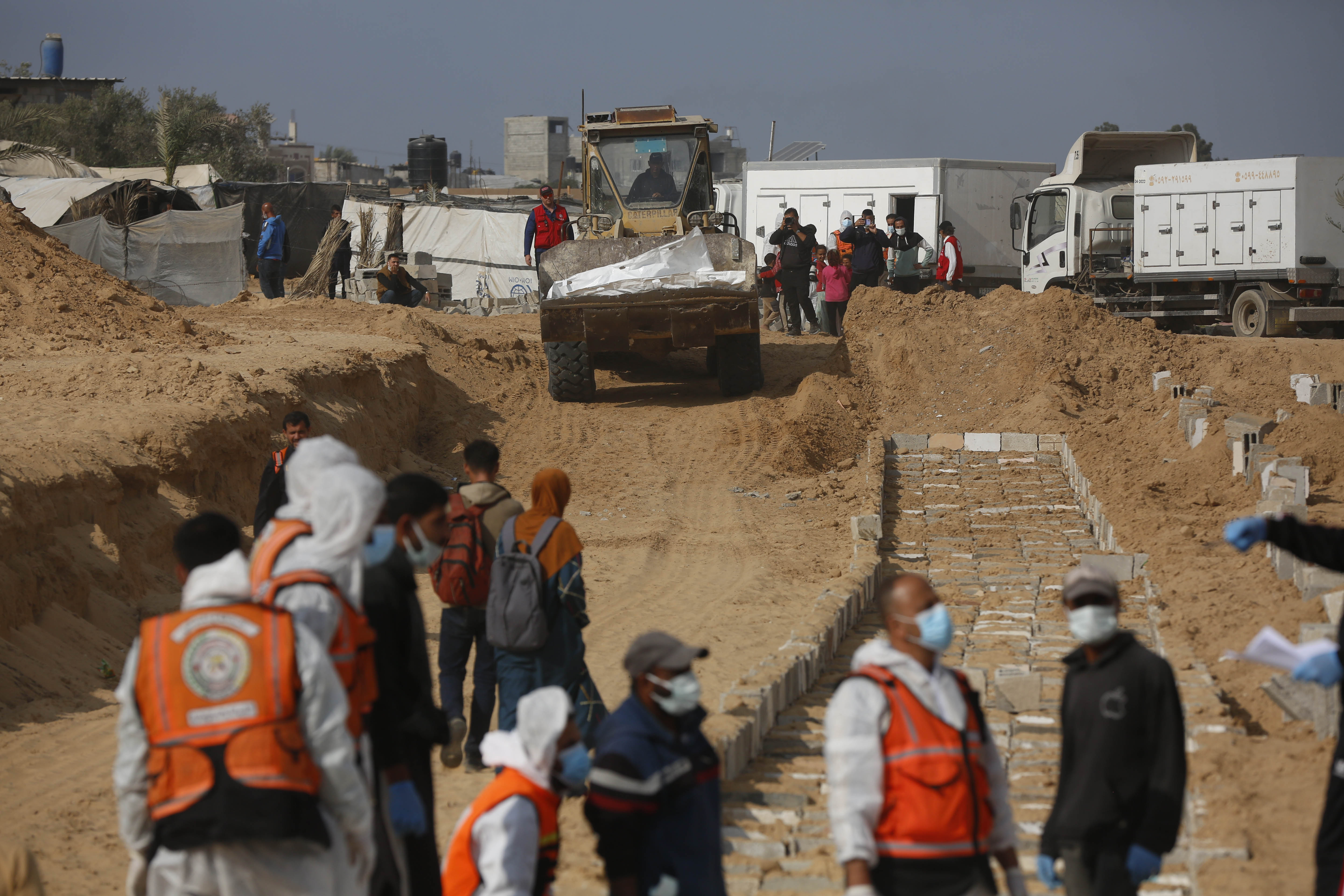 15 Filistinlinin cenazesi teslim alındı