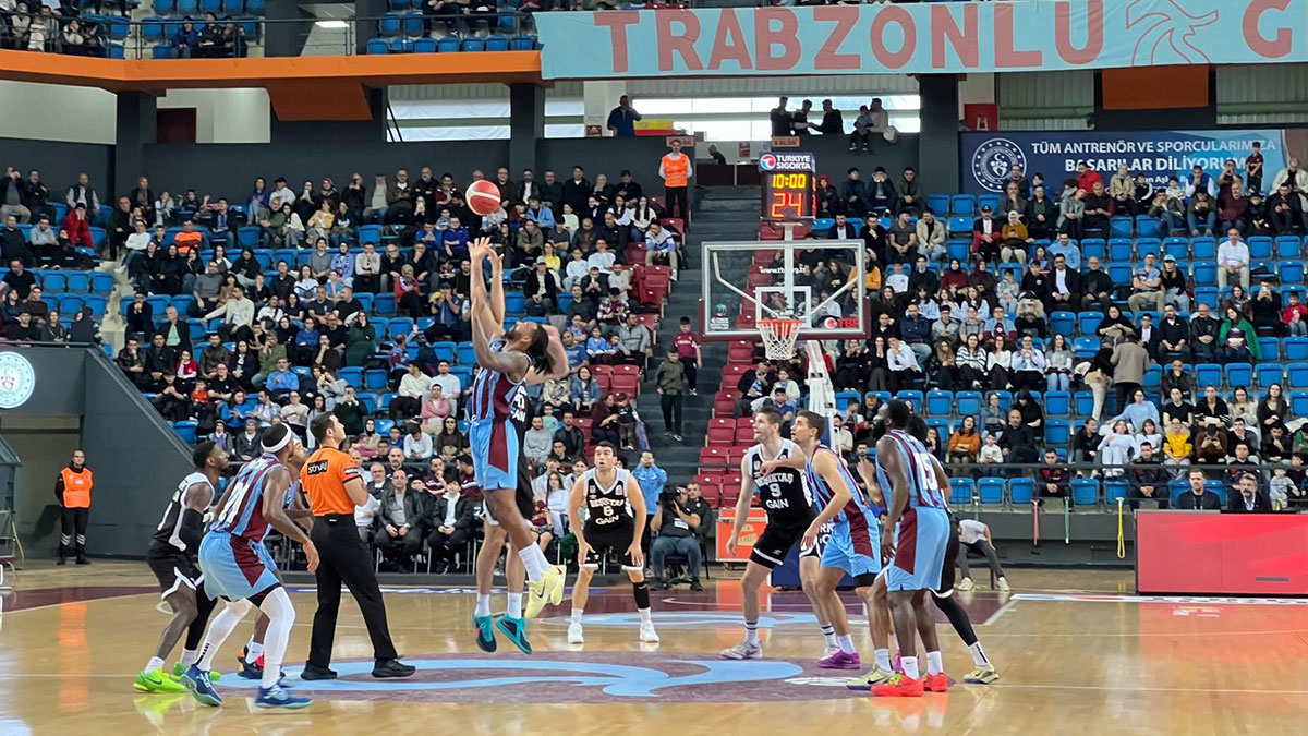 Beşiktaş, Trabzonspor deplasmanından galibiyetle döndü