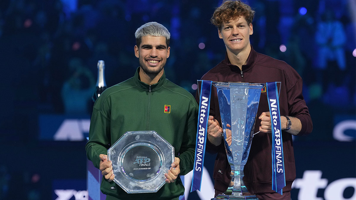 Sinner ponovno premagal Alcaraza v finalu ATP, rivalstvo zaznamovalo leto 2025