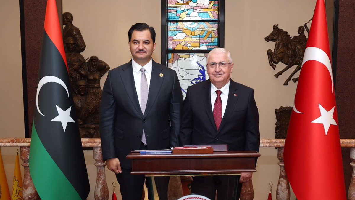 Turški minister Fidan in minister Güler sprejela libijskega generala Haftarja in njegovega sina