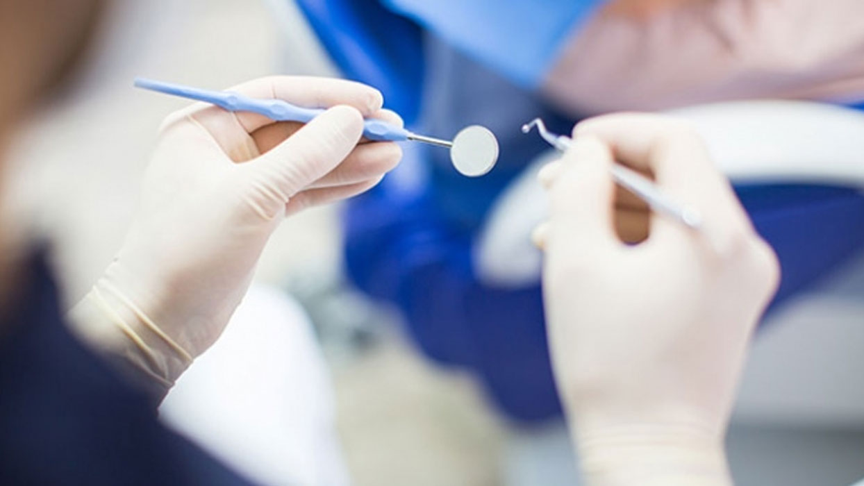 Izpit za specialistično izobraževanje v zobozdravstvu bo leta 2026 izveden dvakrat