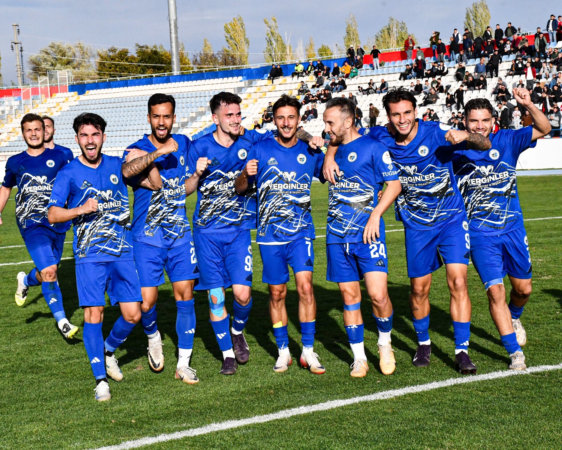 Turška nogometna zveza kaznovala pet superligaških klubov