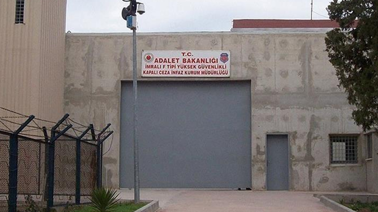 Feti Yıldız bo v imenu MHP obiskal İmralı