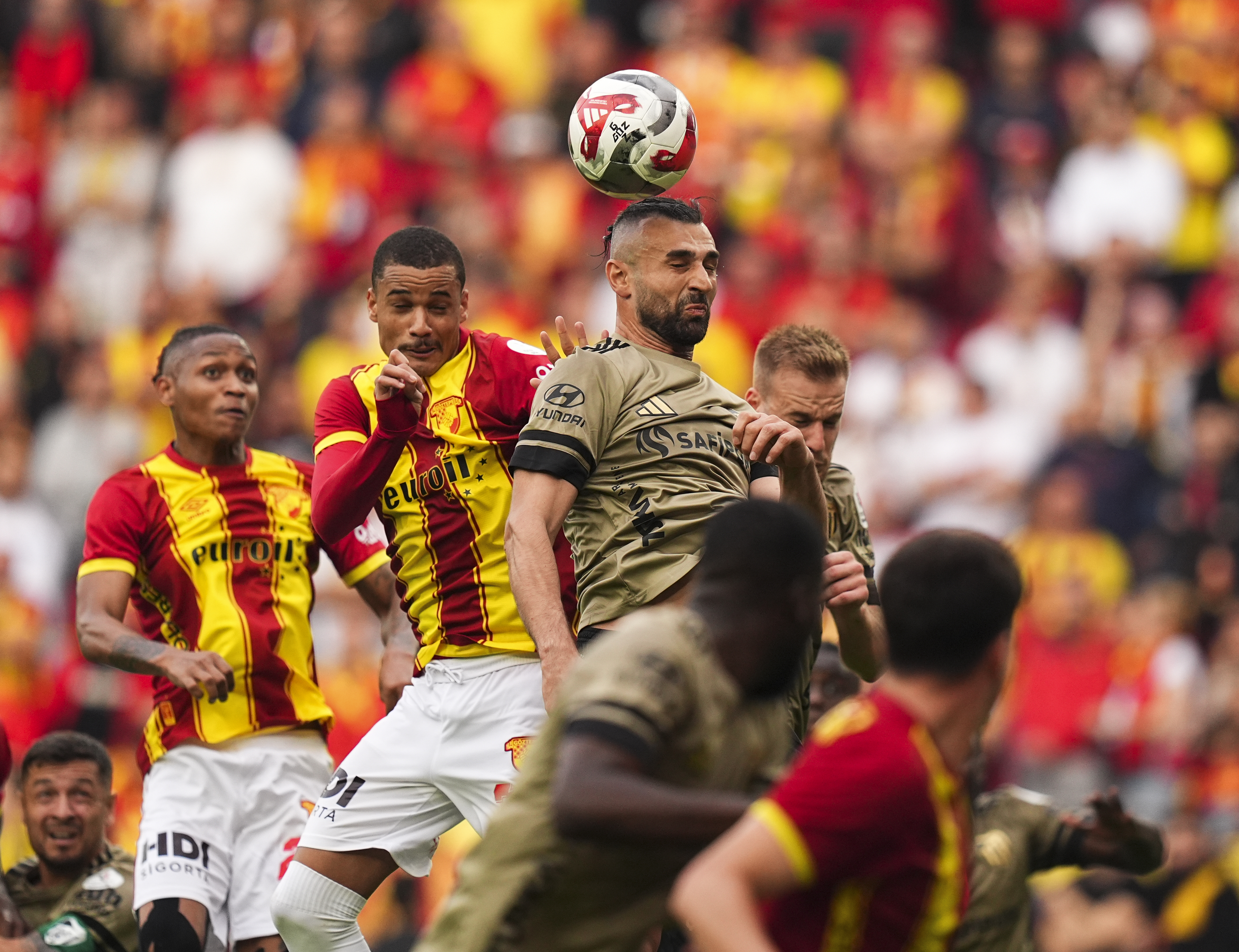 Maç başladığı gibi bitti! Göztepe ile Kocaelispor, puanları paylaştı