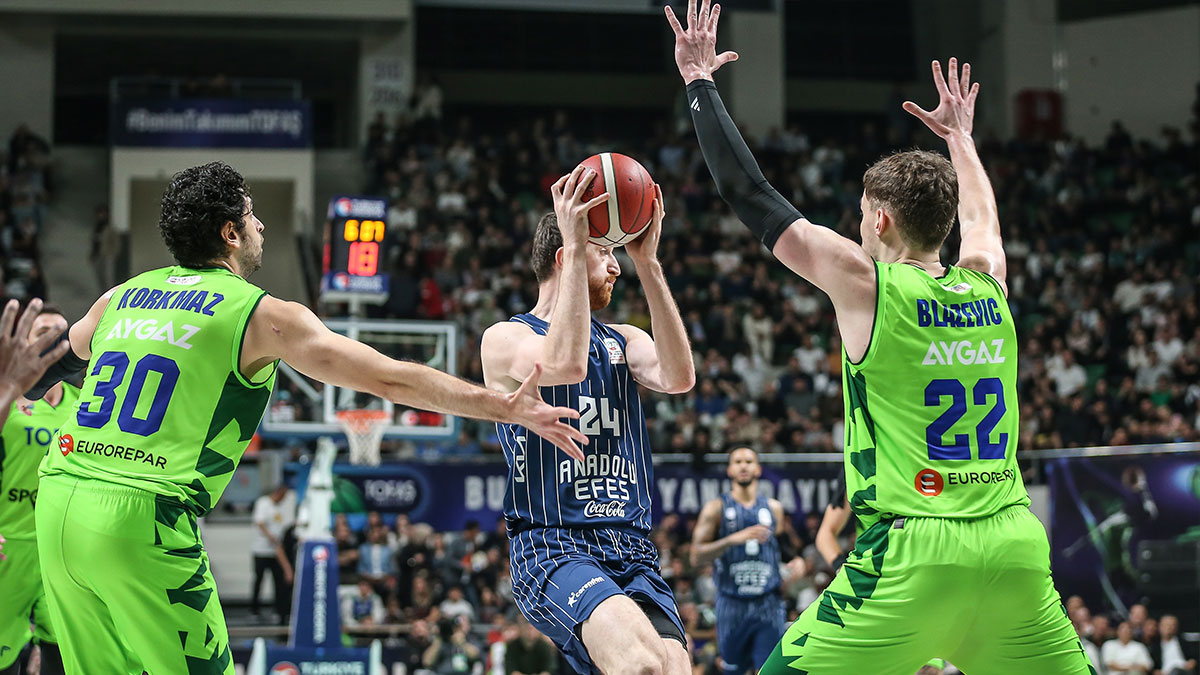 TOFAŞ premagal Anadolu Efes v turški košarkarski ligi