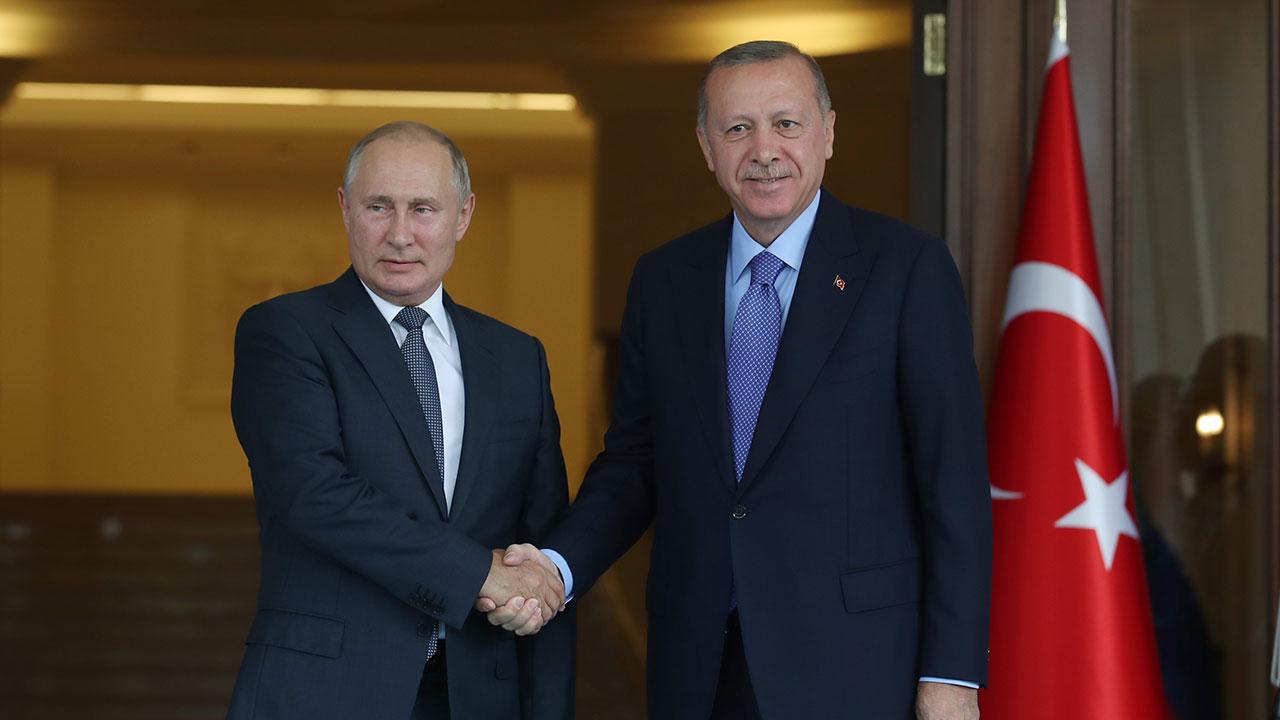 Cumhurbaşkanı Erdoğan, Putin ile görüştü: Kalıcı barışa katkı sunmaya hazırız