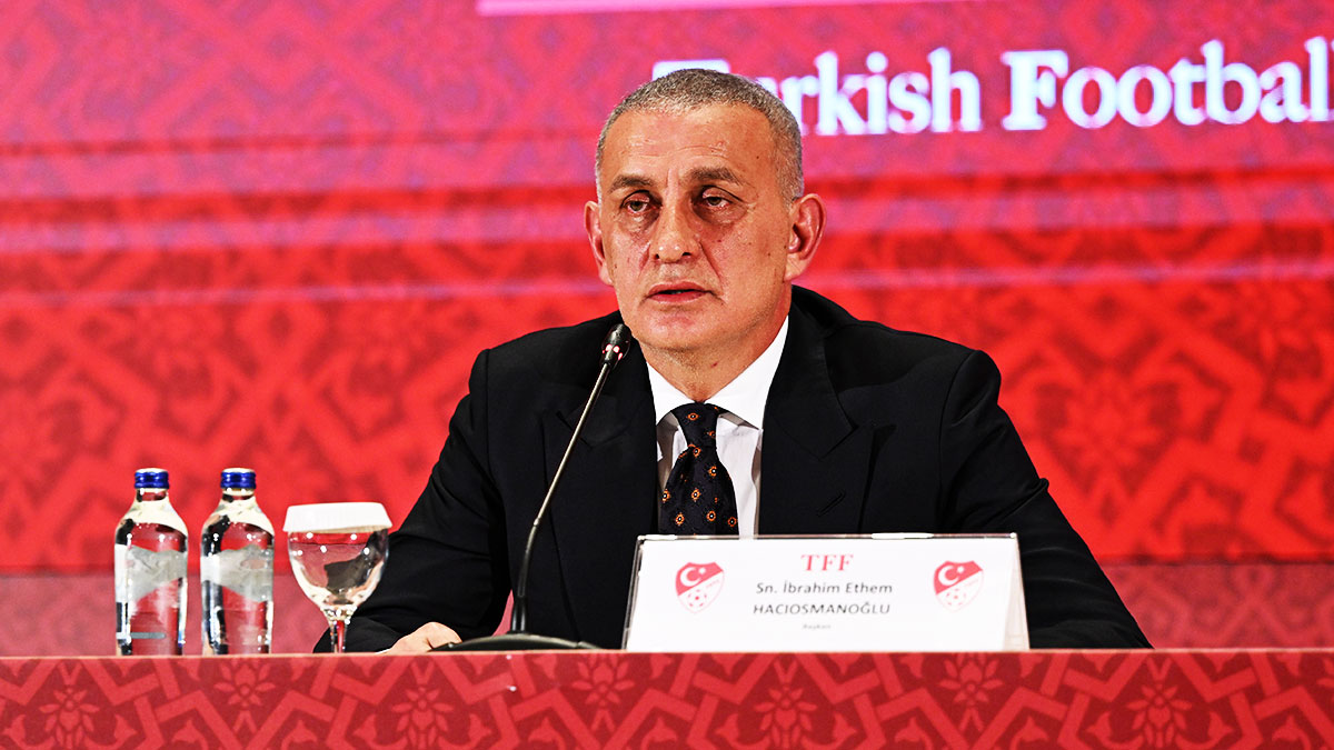 İbrahim Hacıosmanoğlu tarih verdi! "Teknik direktörler de açıklanacak"