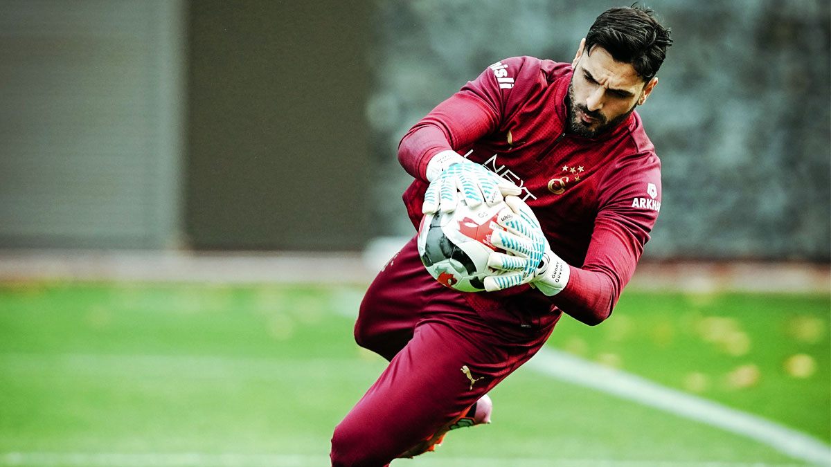 Galatasaray'da derbi mesaisi başladı