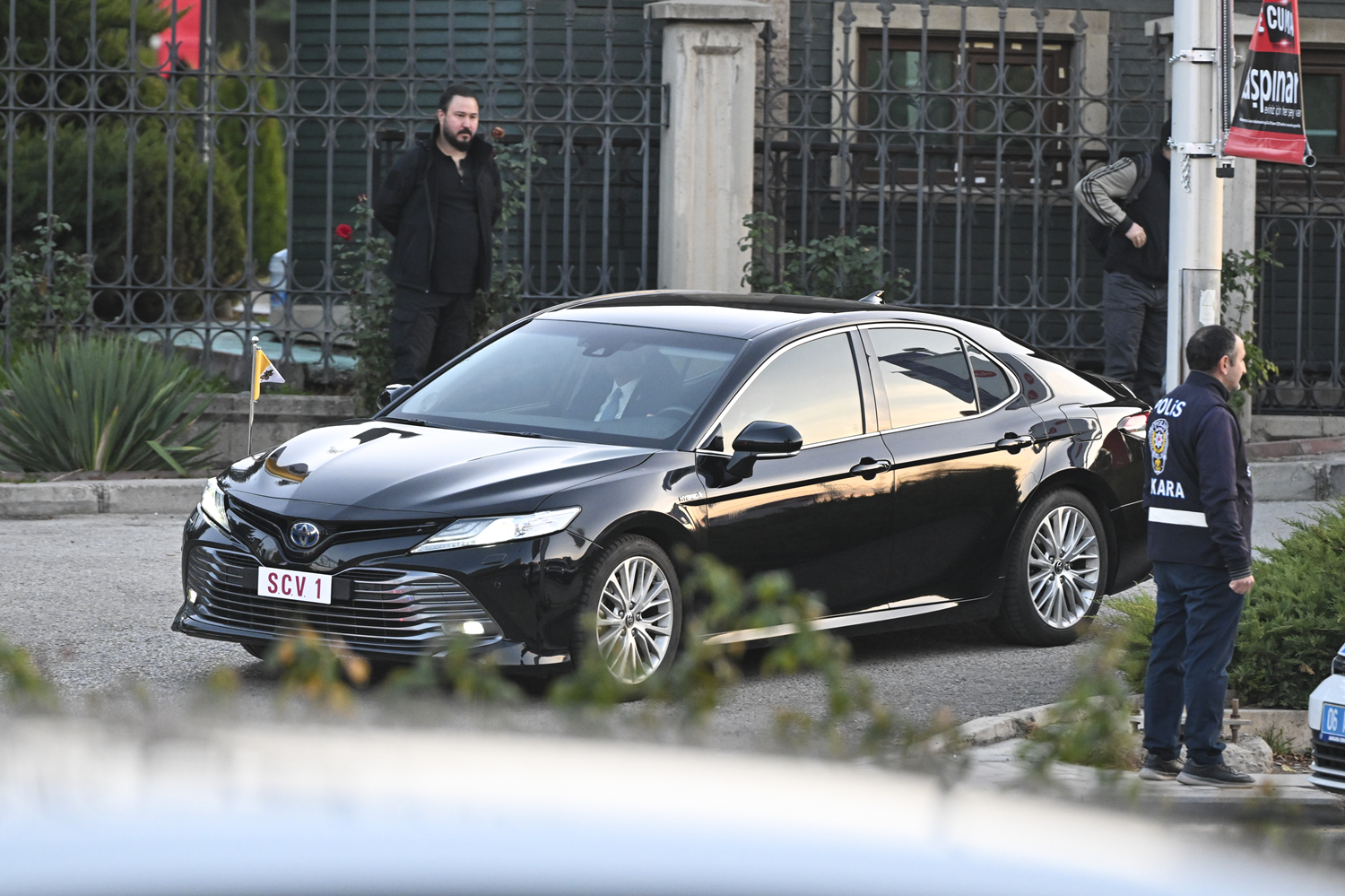 Papa Leo XIV. se je v Ankari srečal s predsednikom turške verske uprave Arpagušem