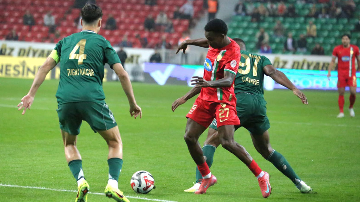 Amed Sportif Faaliyetler premagal Esenler Erokspor v 15. krogu Trendyol 1. lige