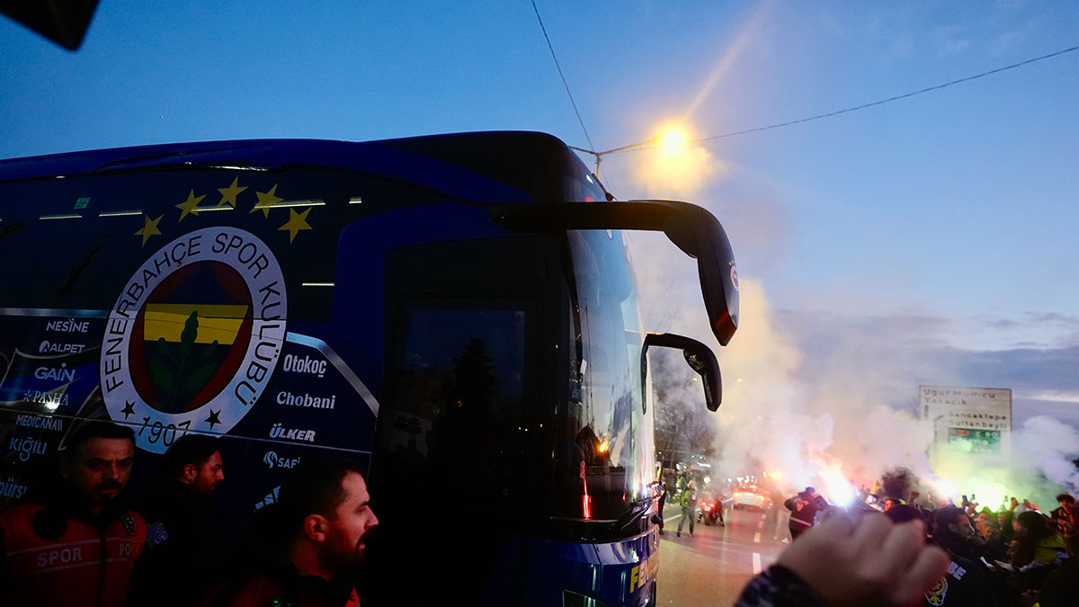 Fenerbahçe, derbi için stada giriş yaptı