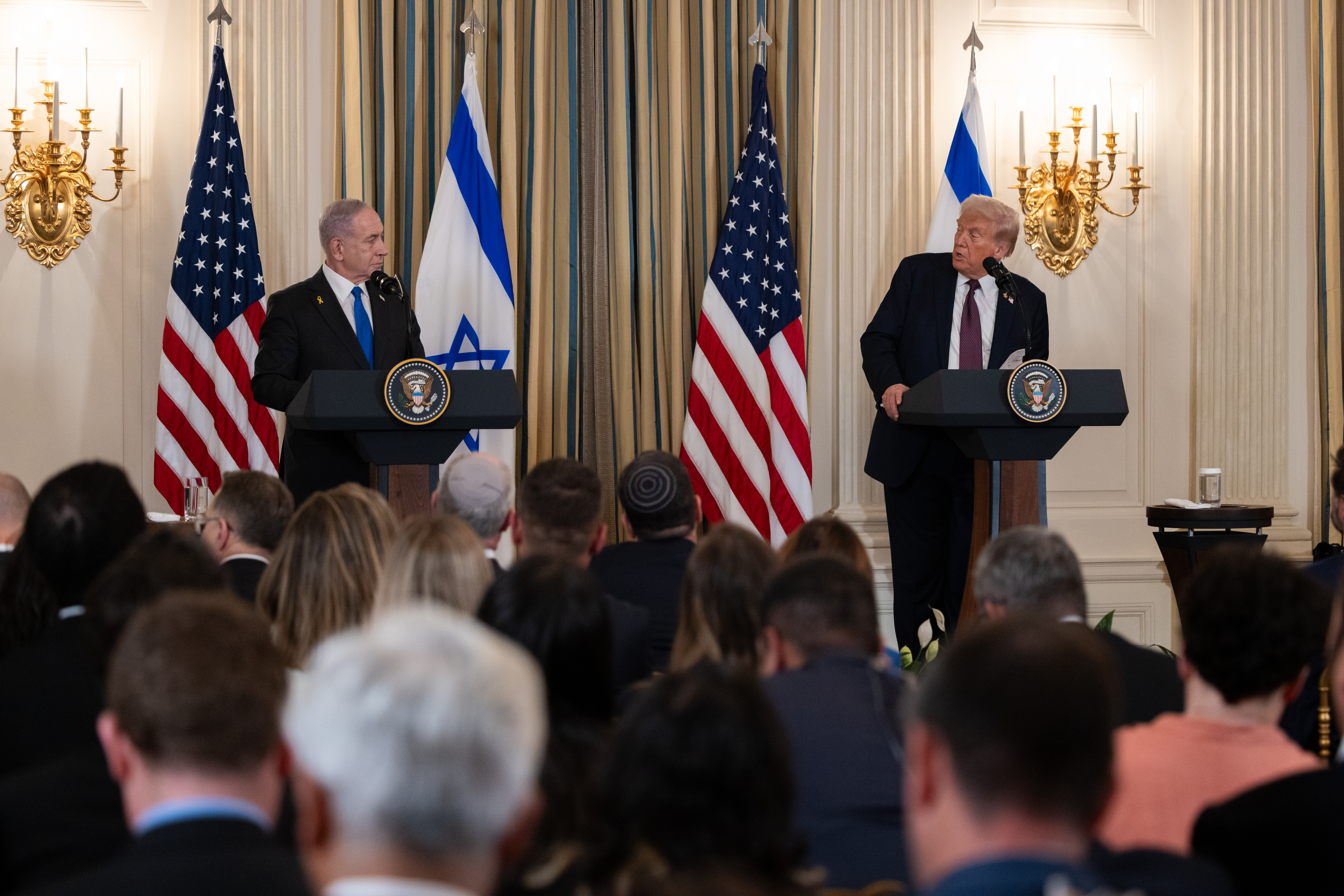 Trump'tan İsrail'e Suriye uyarısı... "Güçlü ve gerçek bir diyalog sürmeli"