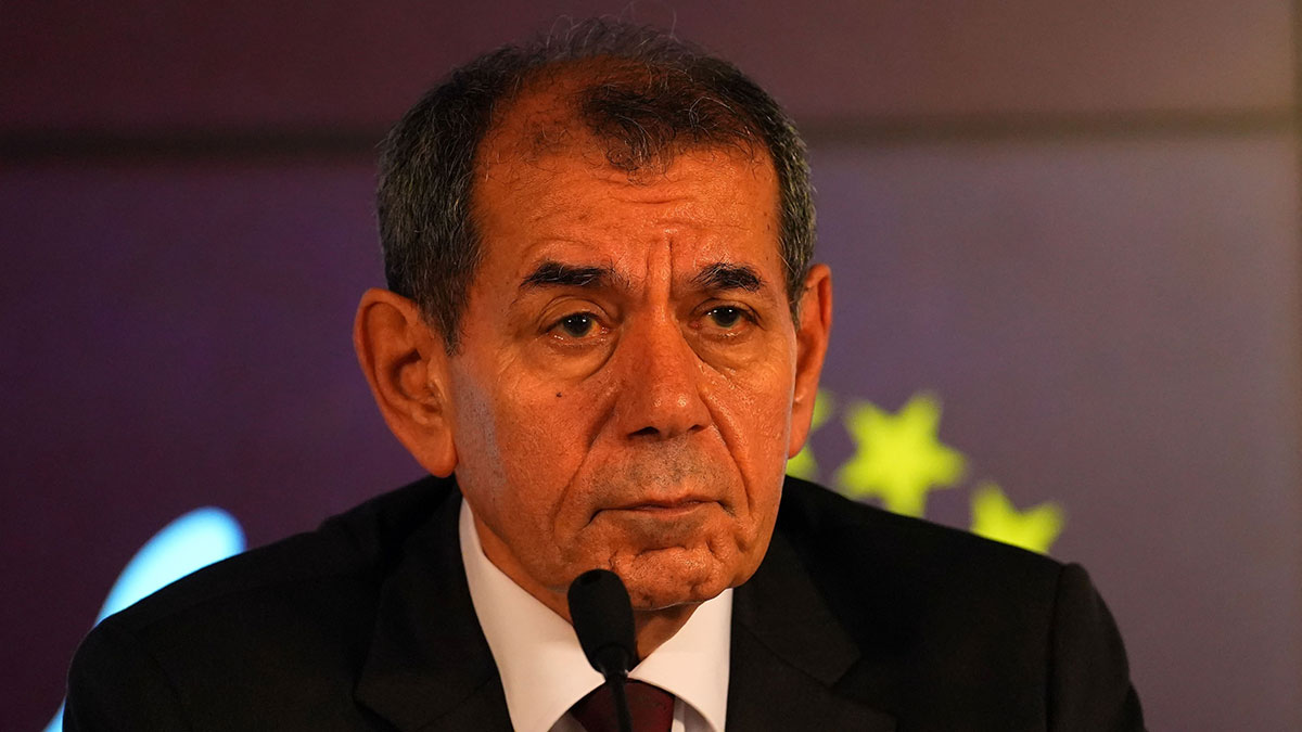 Derbi Fenerbahče-Galatasaray se je končal z remijem, navijači so se zbrali na stadionu, ekipa Galatasarayja pa je prispela v Kadıköy.