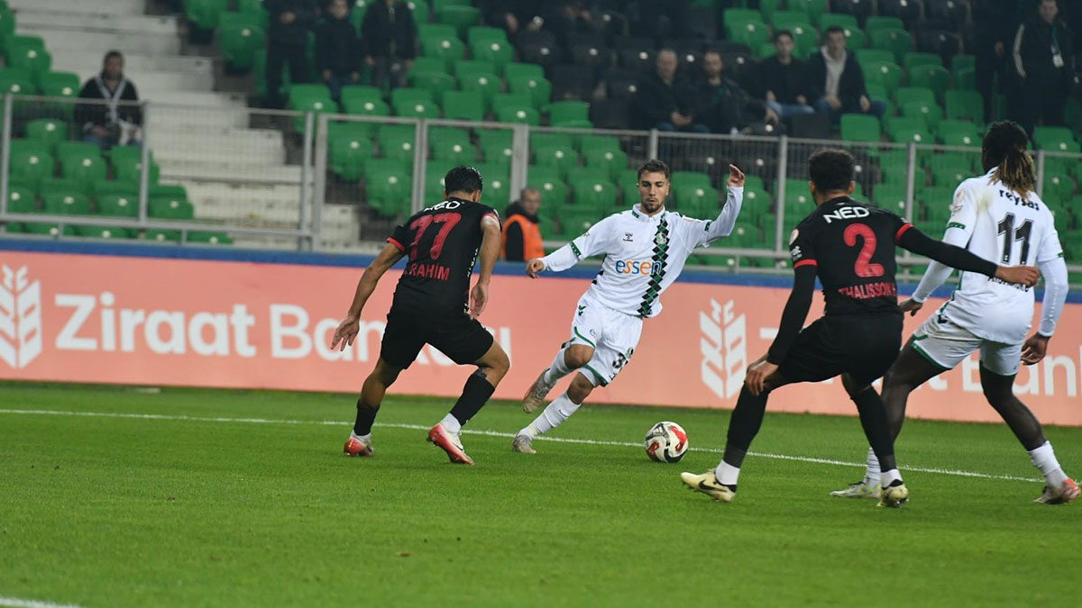 Gençlerbirliği, Sakaryaspor'u 5-0'la eledi