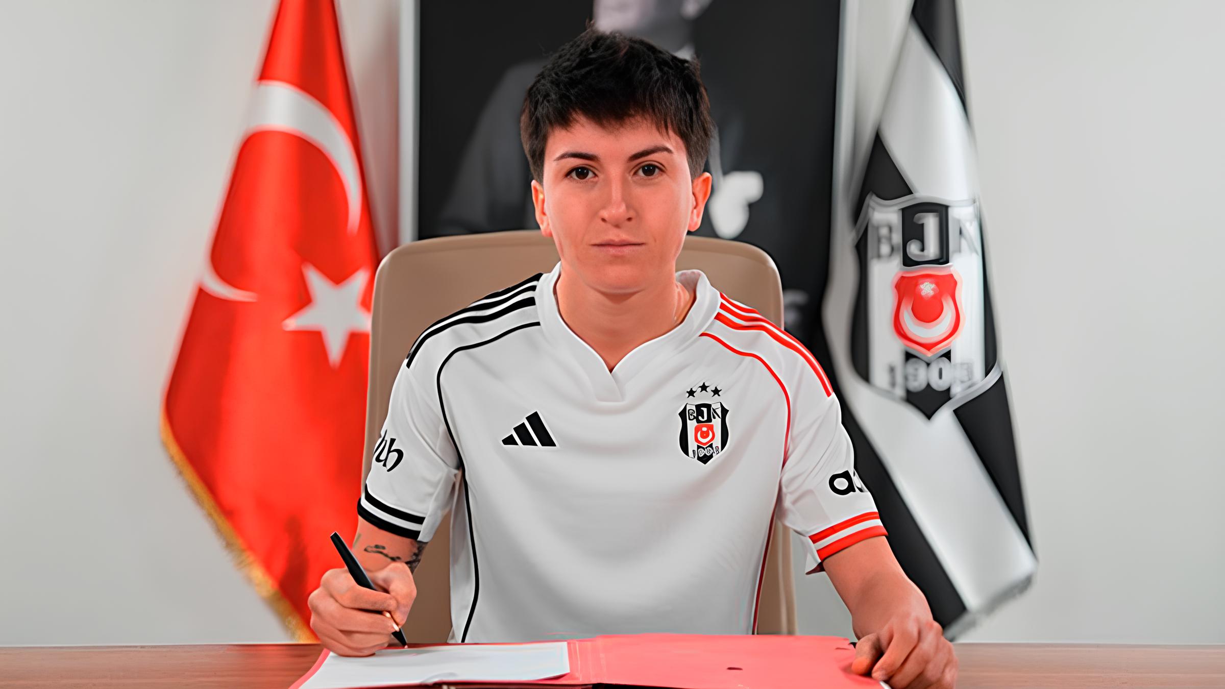 Beşiktaş okrepil žensko nogometno ekipo s Cansu Nur Kaya in Aminato Haidara