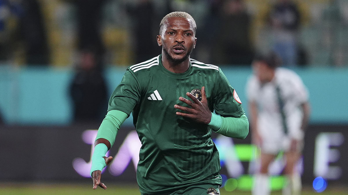 Esenler Erokspor, Sakaryaspor'u 4 golle geçti