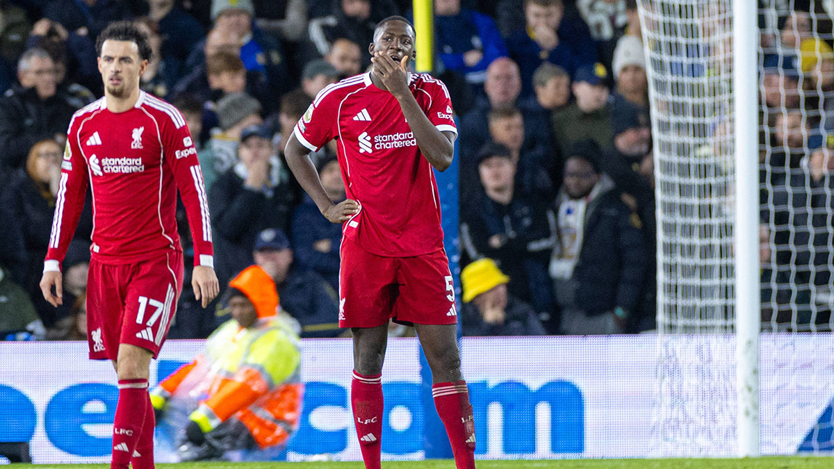 Leeds ile Liverpool nefes kesen maçta puanları paylaştı