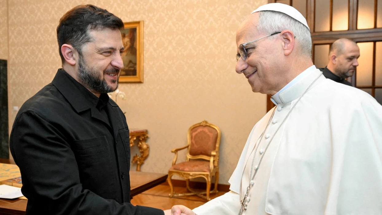 Papa 14. Leo, Ukrayna Devlet Başkanı Zelenski ile görüştü