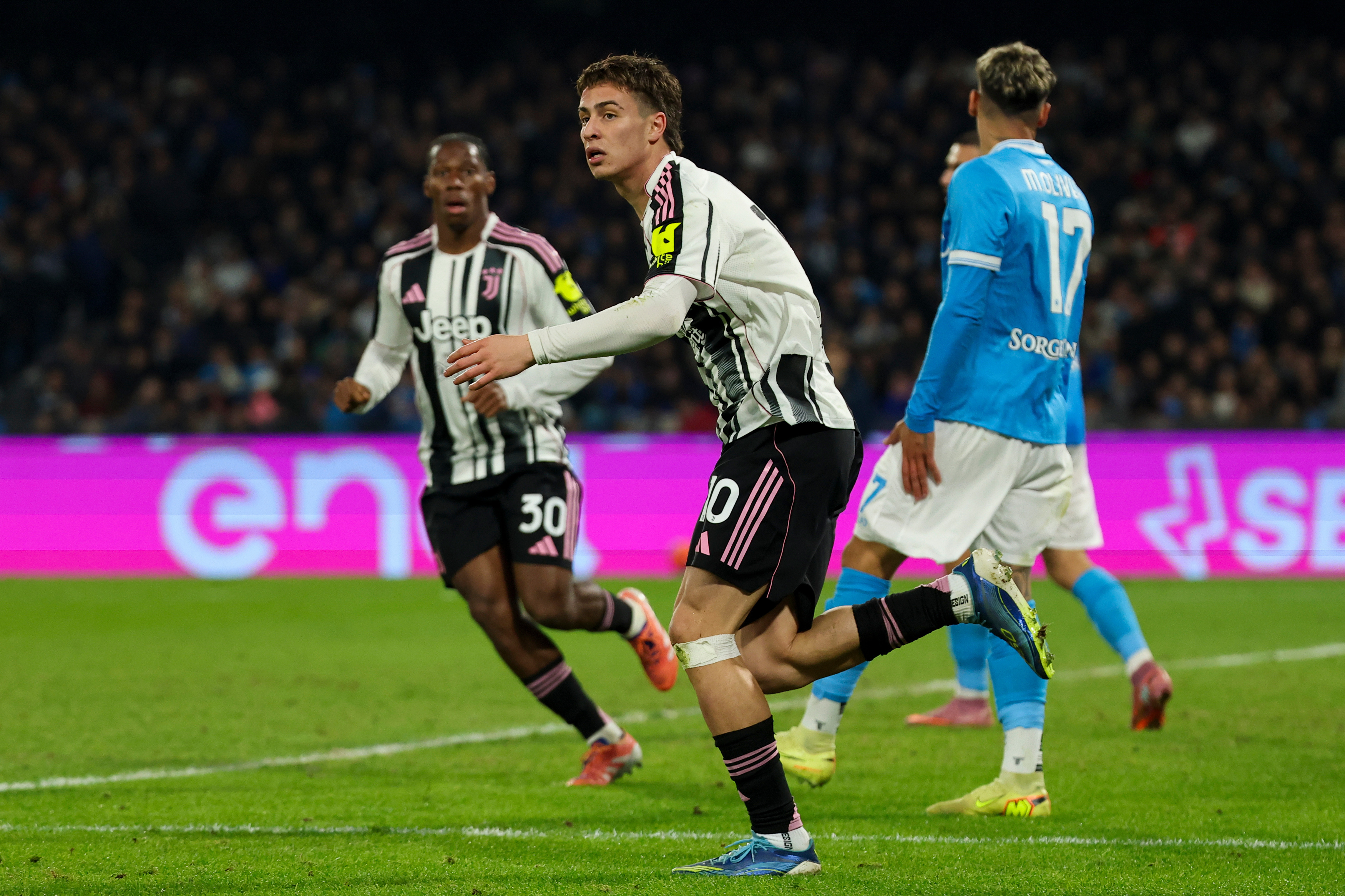 Kenan Yıldız, Serie A'da "Ayın Yükselen Yıldızı" seçildi