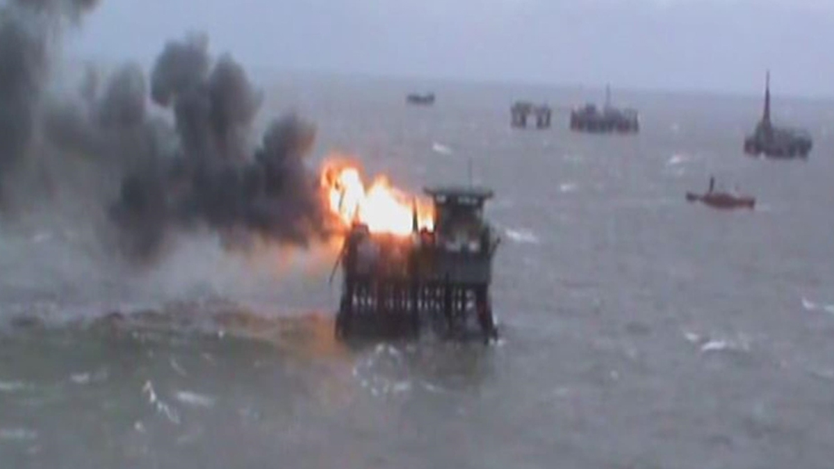 Ukrayna: Hazar Denizi'nde Rus petrol platformuna ilk kez saldırdık