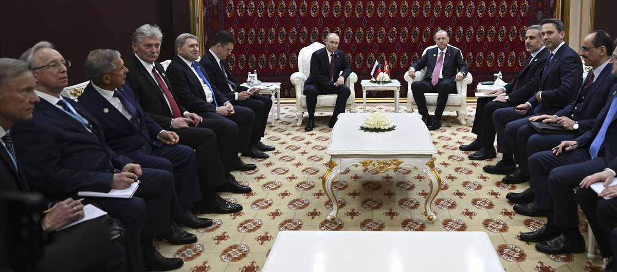 Aşkabat'ta Erdoğan-Putin zirvesi! Kremlin: Türkiye ile 3. ülkelerin baskısının üstesinden geliyoruz