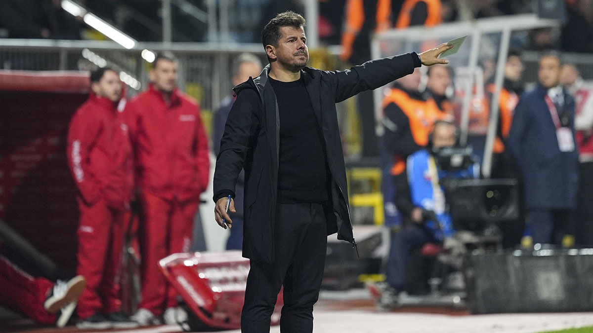 Emre Belözoğlu: Beraberlikten dolayı üzgünüm