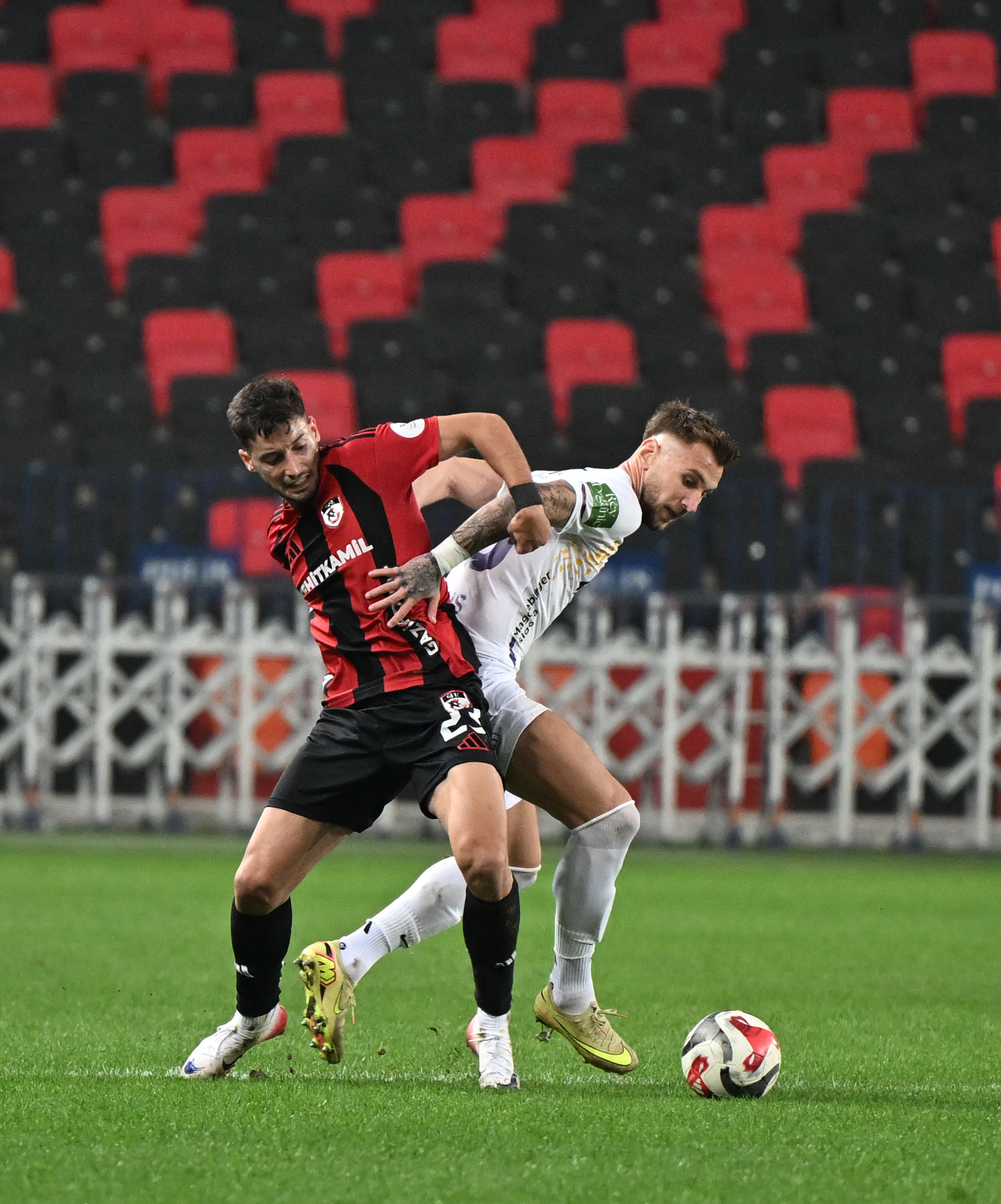 Tayyip Talha Sanuç ameliyat edildi