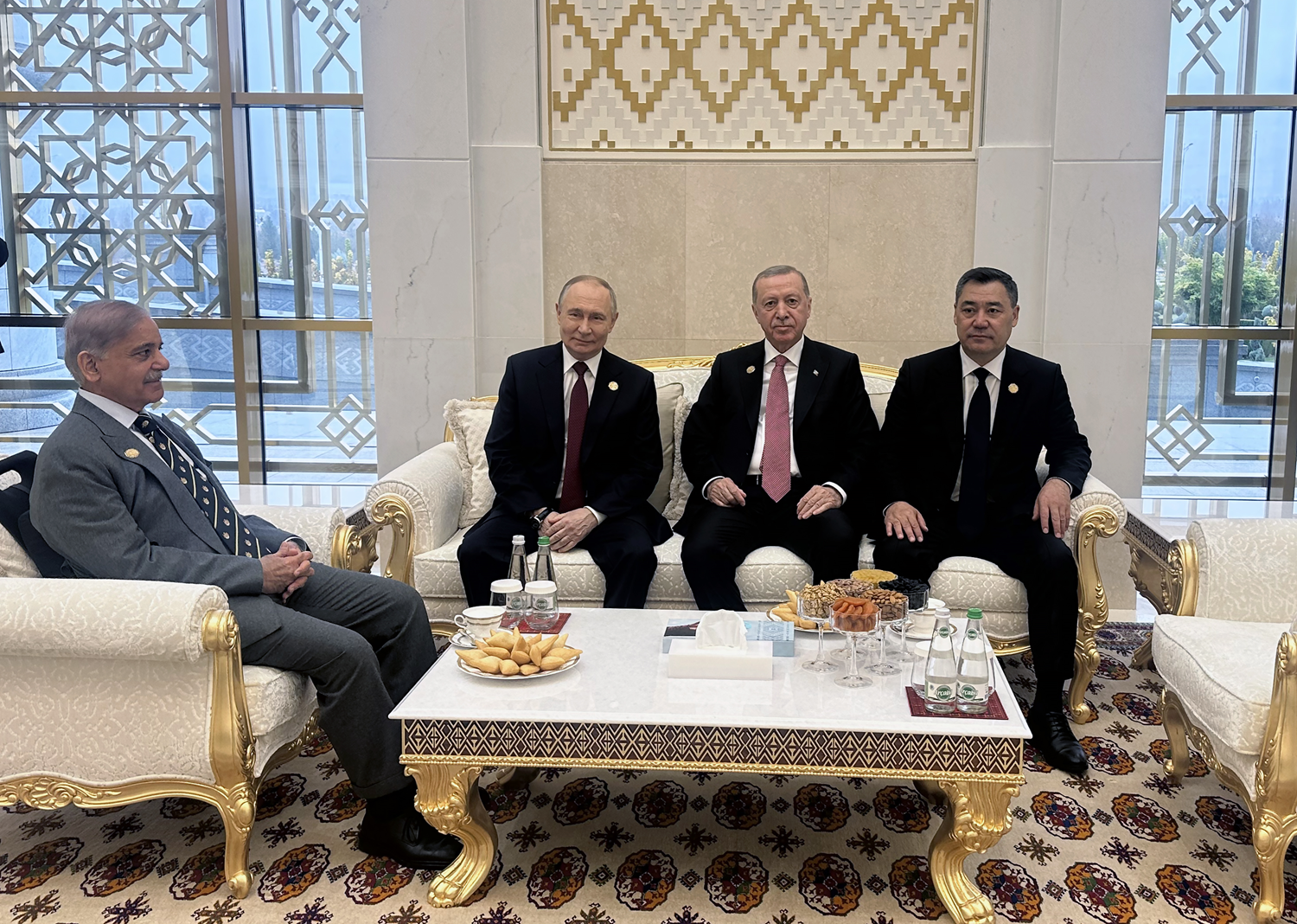 Başkan Erdoğan, Putin, Şerif ve Berdimuhamedov ile görüştü